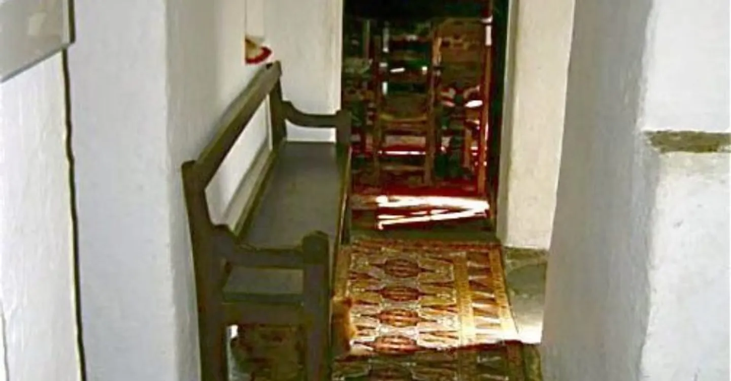 Charming 17th Century Home - Photo 8 of 12