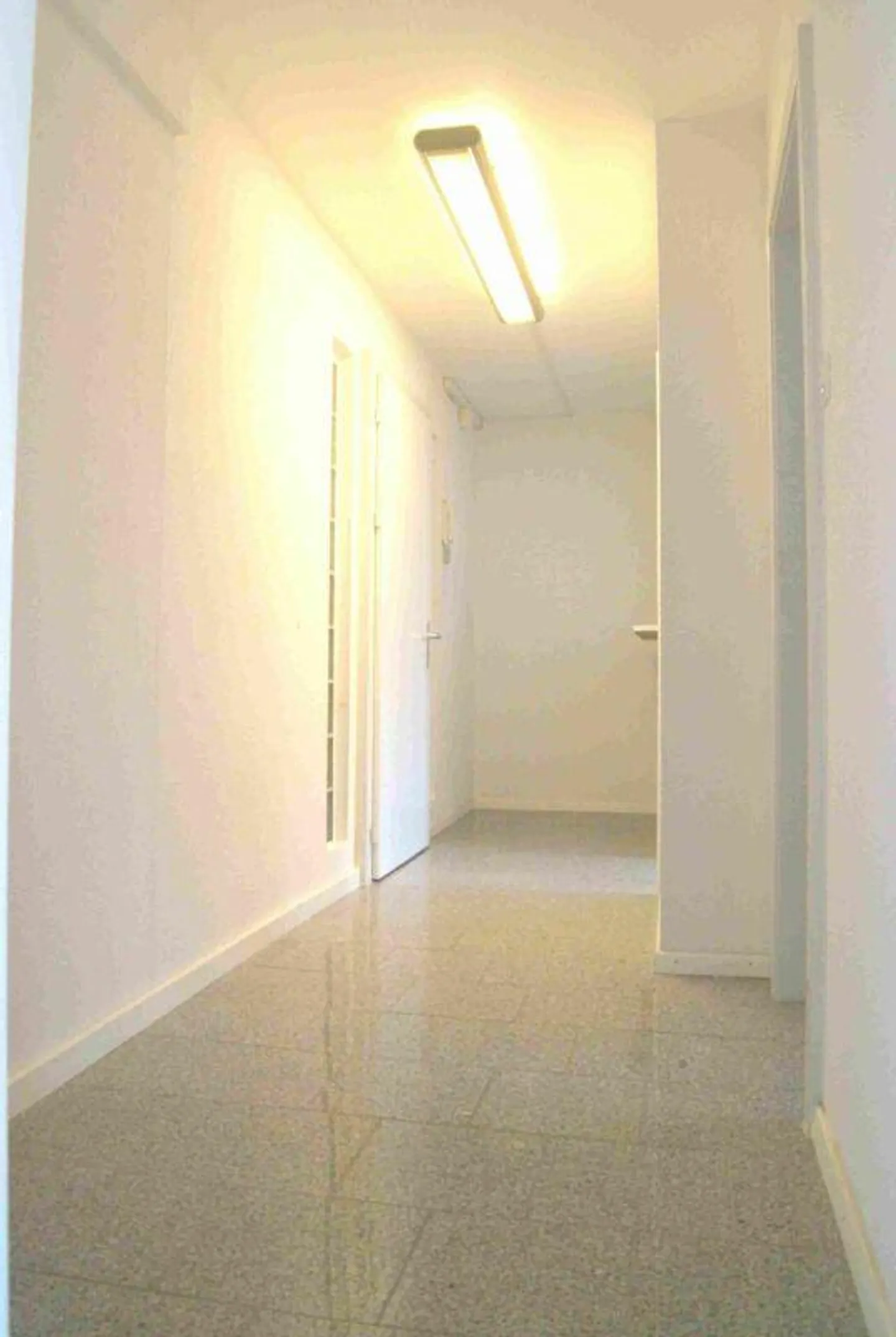 Una posizione commerciale TOP: Studio/Ufficio, luminoso, accogliente, con ascensore - Foto 5 di 9