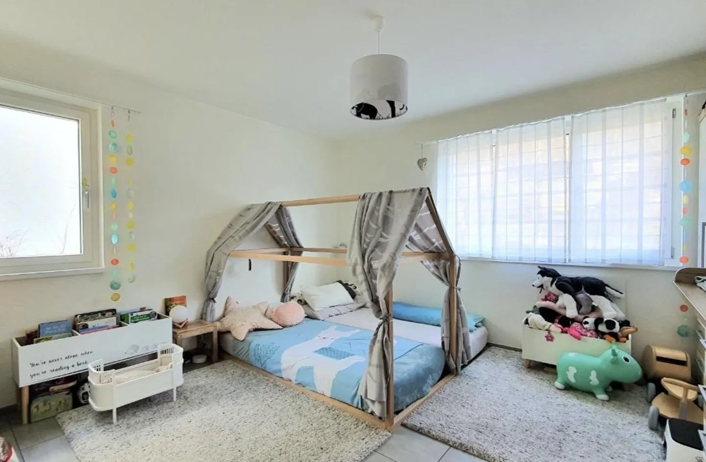 4 1/2 EG Wohnung mit grossem Sitzplatz - Foto 6 von 11