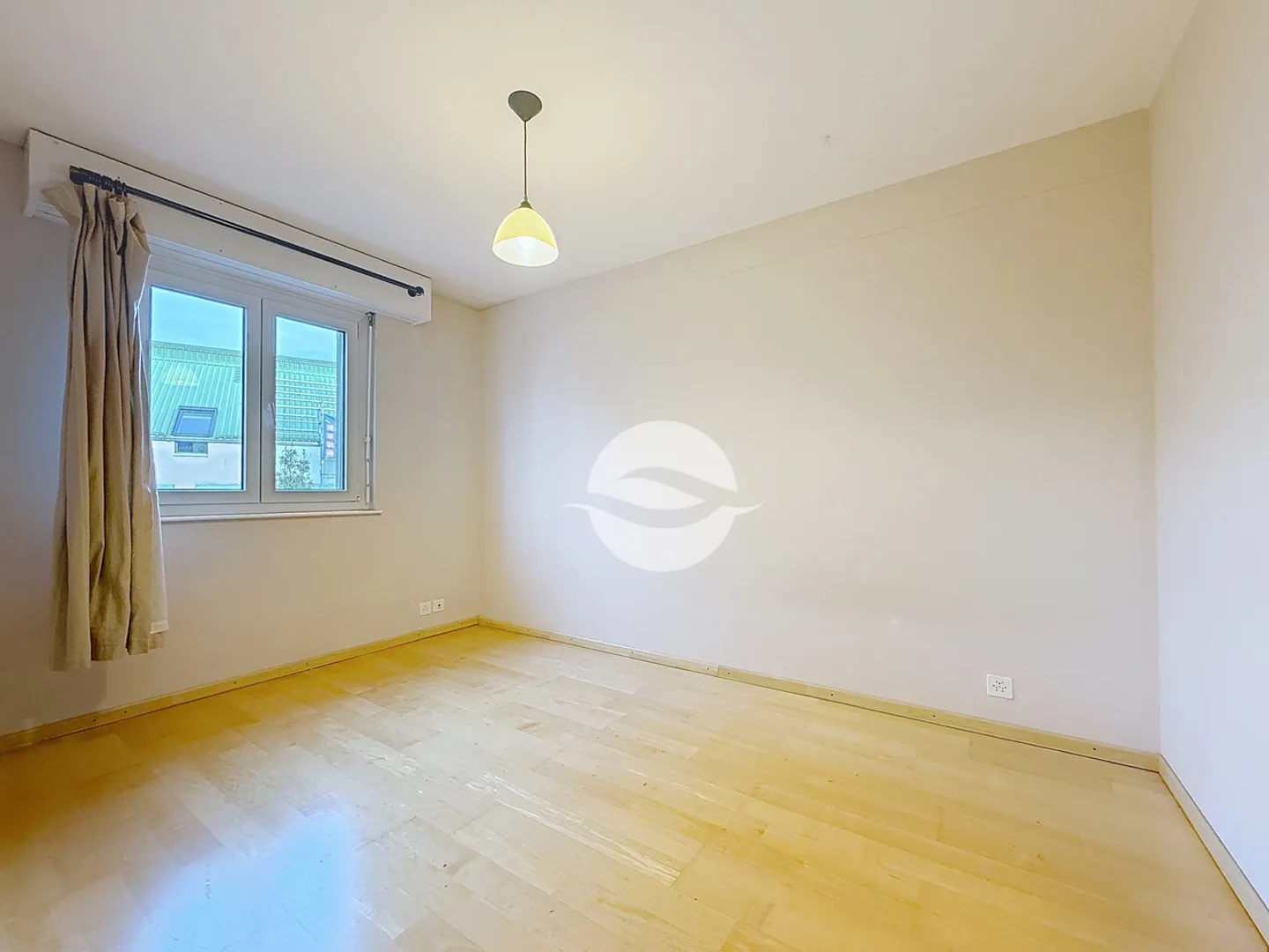 Charming Townhouse with Garden - Photo 8 of 12