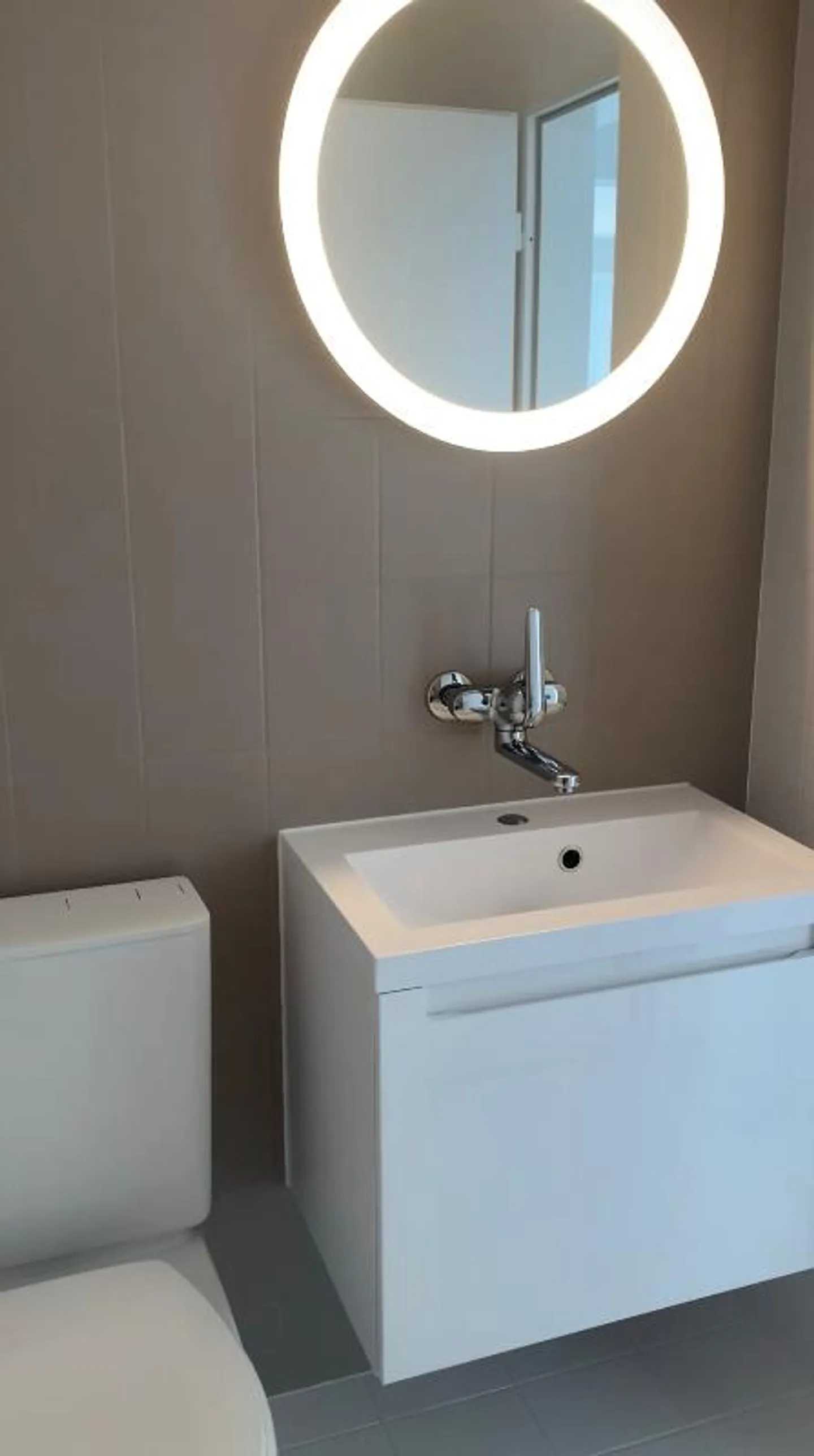 Urban Outdoor Living – Your Terrace Dream in the Low-Tax Oberrohrdorf - Photo 5 of 5