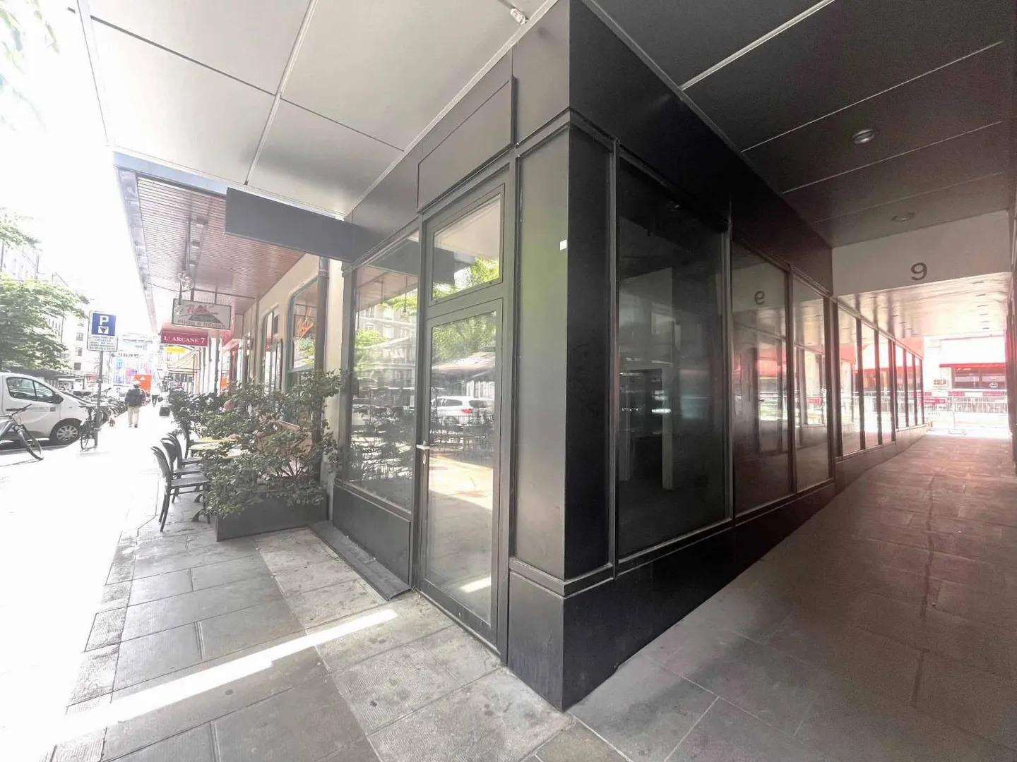 Posizione strategica: Arcade di 100m² nel cuore di un'area pedonale - Foto 3 di 6