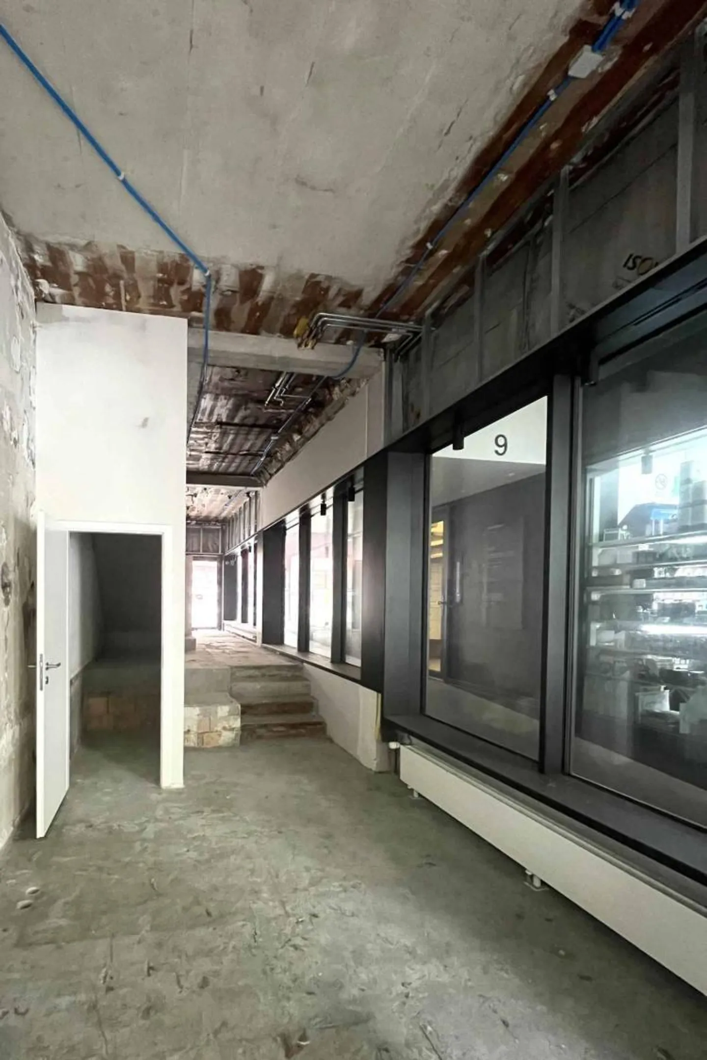 Posizione strategica: Arcade di 100m² nel cuore di un'area pedonale - Foto 4 di 6