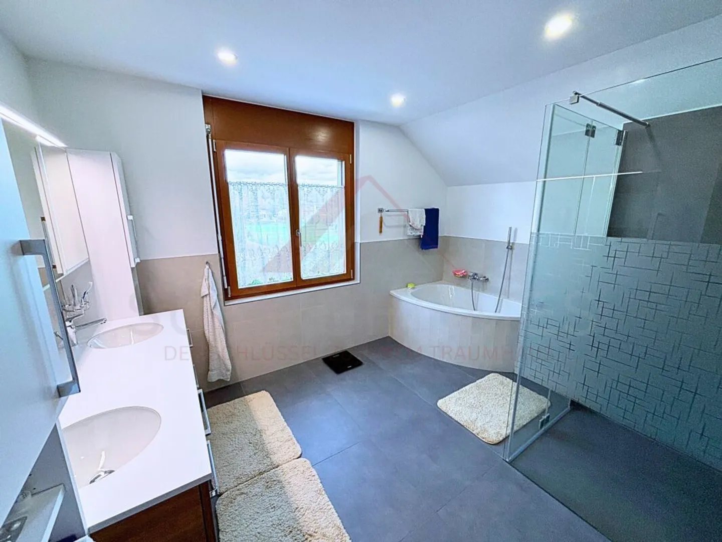Einfamilienhaus mieten - Foto 10 von 16