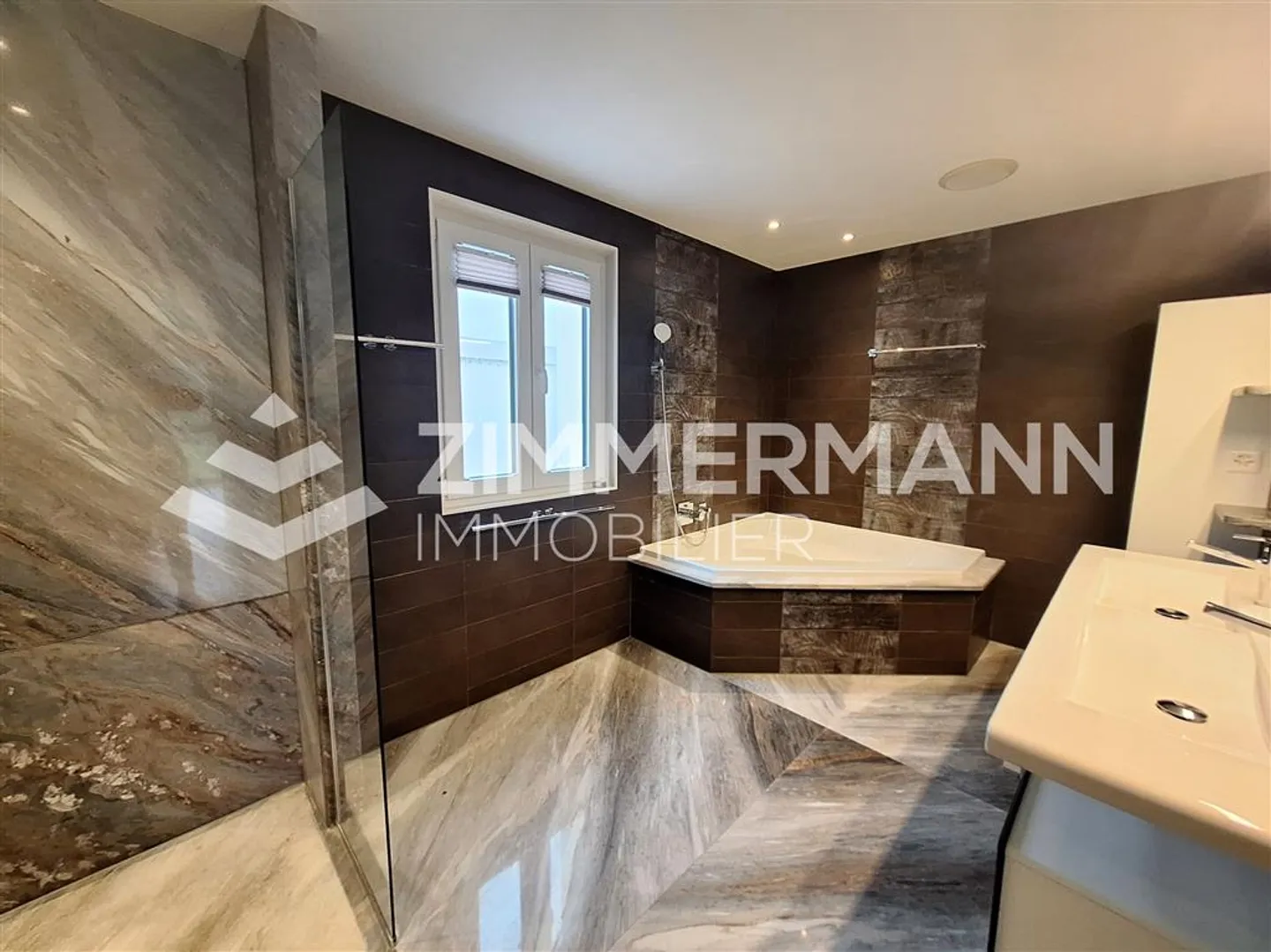 Wohnung 210 Zimmer - Foto 9 von 13