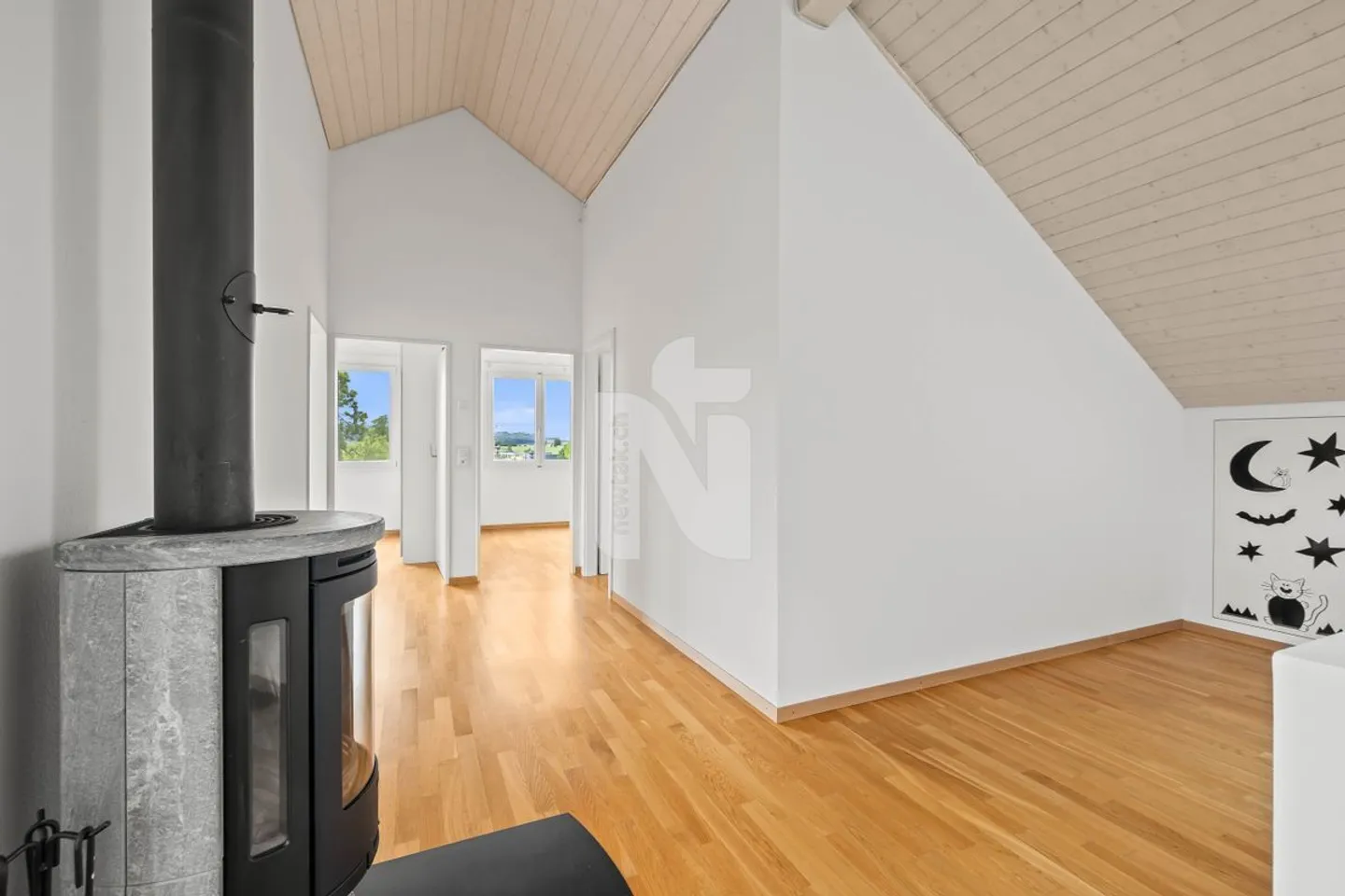 Charming Maisonette Apartment - Photo 9 of 13