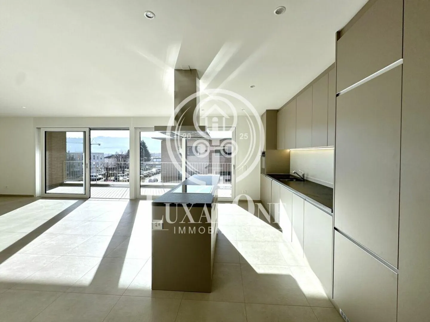 High-quality 3.5-room new apartment with terrace and south orientation - Photo 5 of 12