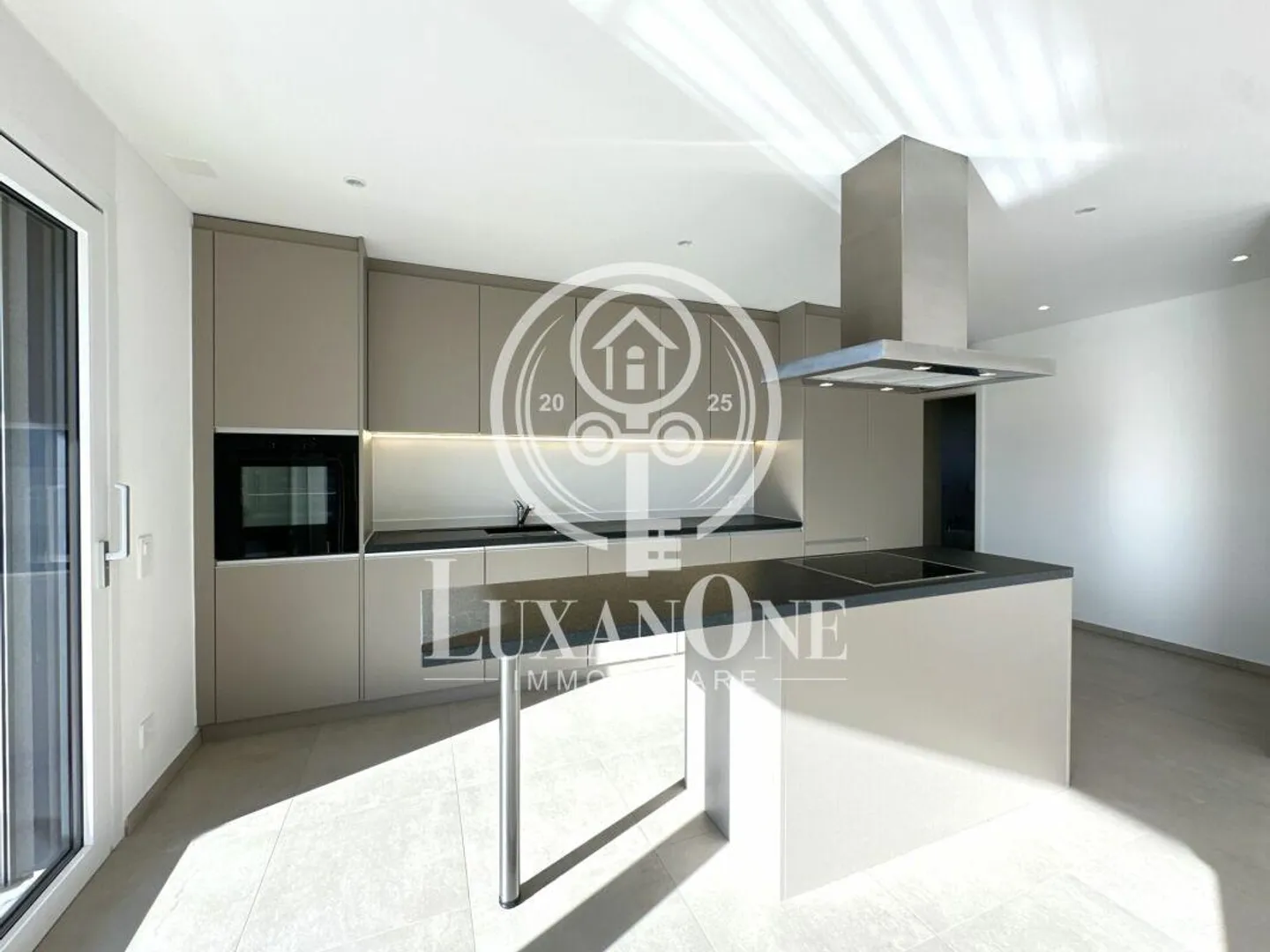 High-quality 3.5-room new apartment with terrace and south orientation - Photo 6 of 12