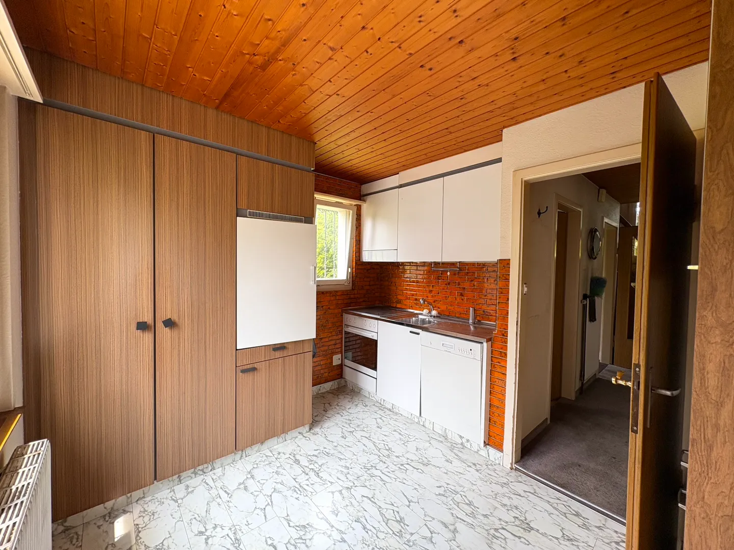 RISERVATO! Casa unifamiliare con due lotti edificabili aggiuntivi - tre opzioni di acquisto disponibili - Foto 6 di 12