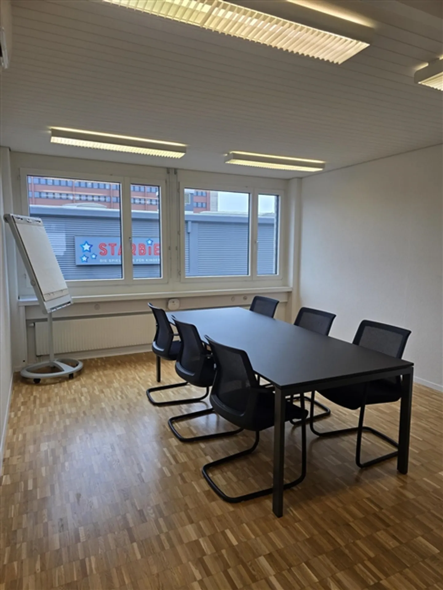 Bright office spaces in a prime location - welcome to the Silbern Quarter - Photo 2 of 9