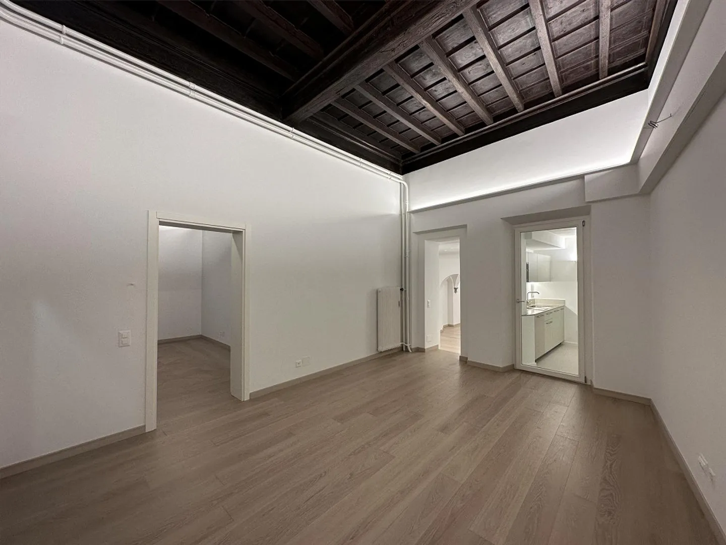 Prestigious office for rent in the center - Photo 16 of 26