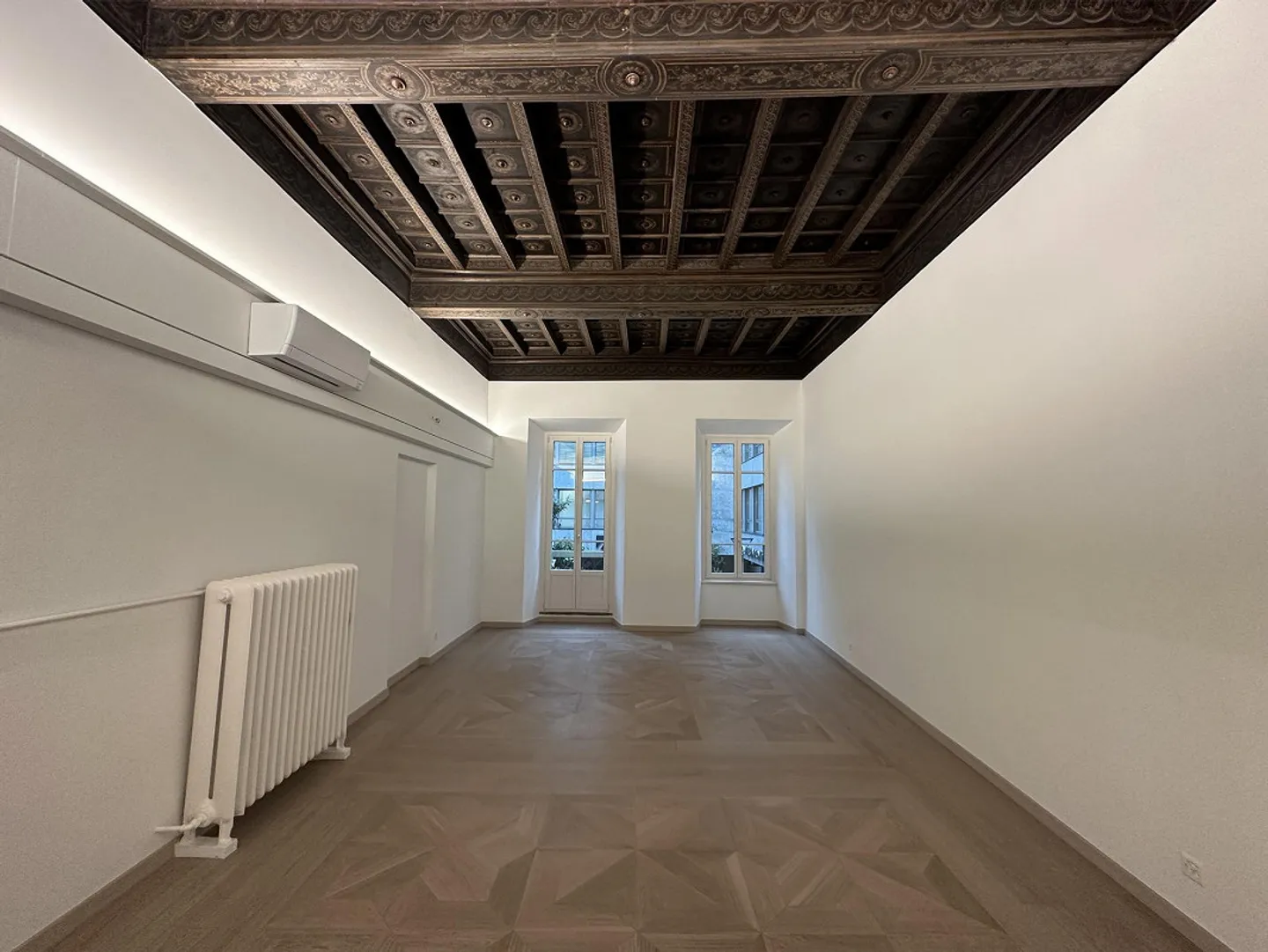Prestigious office for rent in the center - Photo 18 of 26