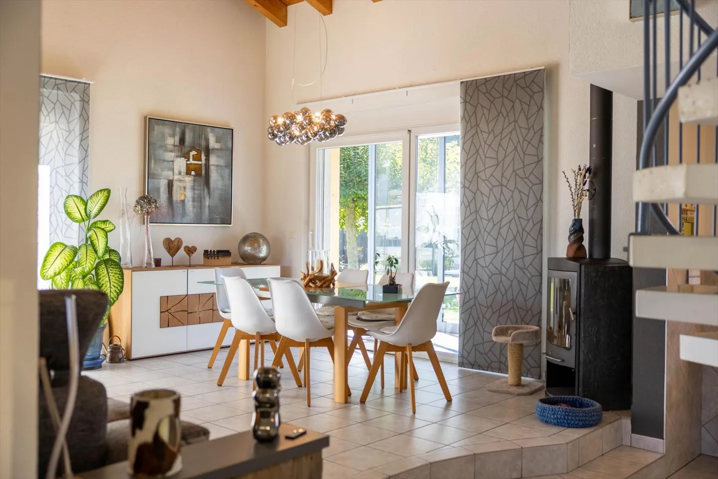Magnifica casa familiare con grande giardino - Foto 3 di 13