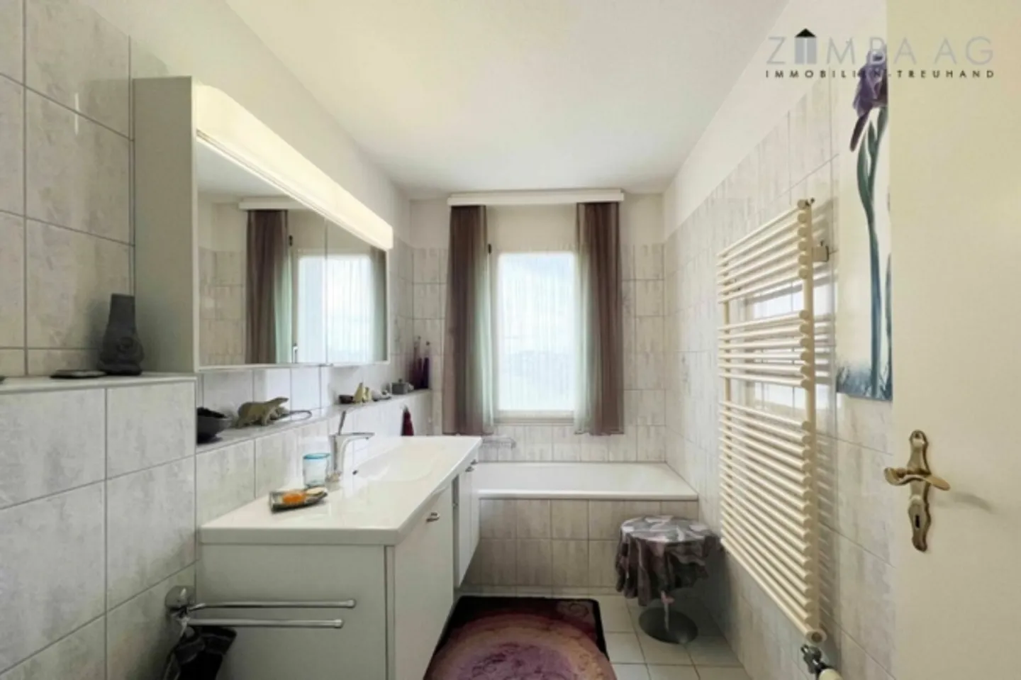 Tout en haut avec ascenseur comme dans votre propre maison - Photo 5 sur 16