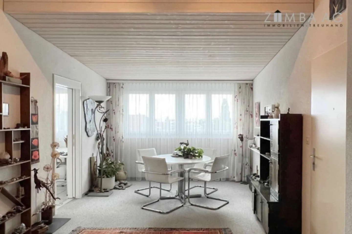 Tout en haut avec ascenseur comme dans votre propre maison - Photo 10 sur 16