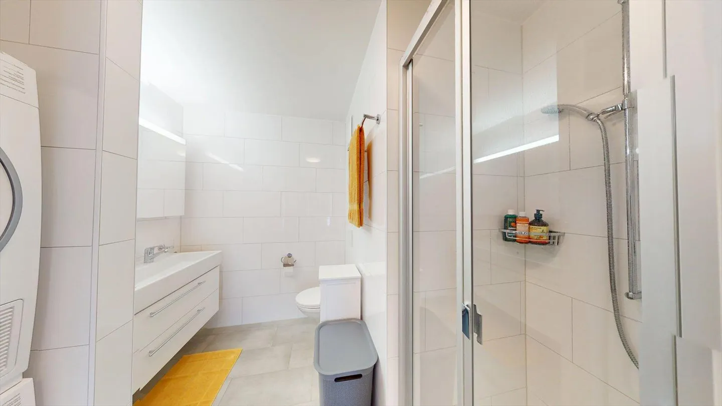 Appartement de 3.5 pièces à Villars-sur-Glâne - état proche du neuf - Photo 10 sur 11