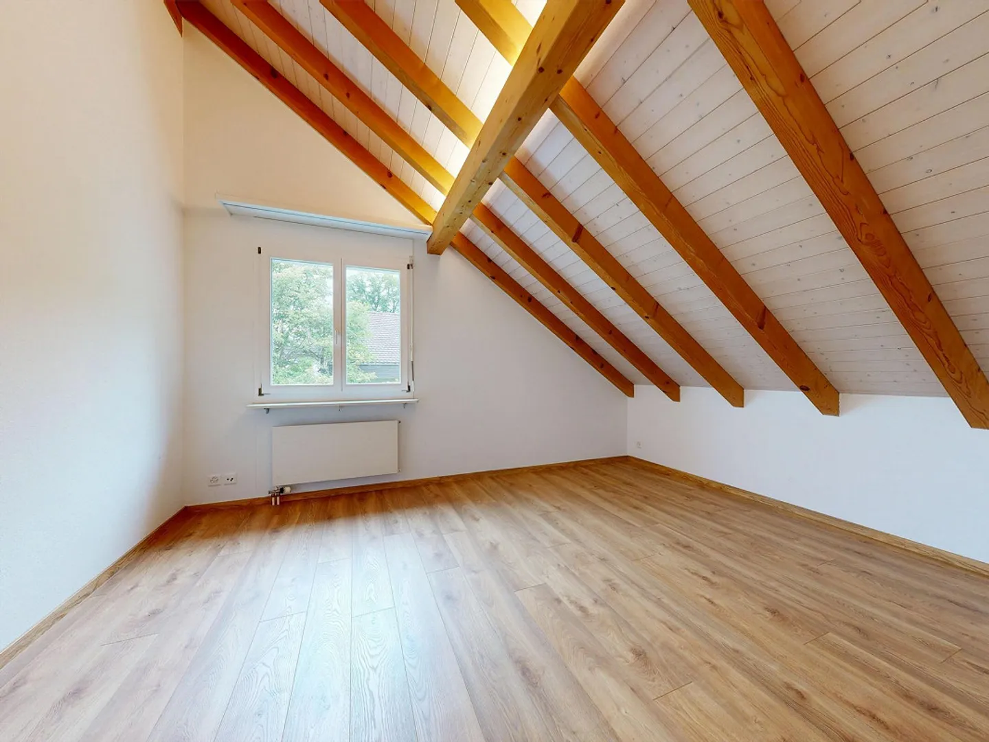 Modernes 3.5-Zimmer-Penthouse - Foto 3 von 12