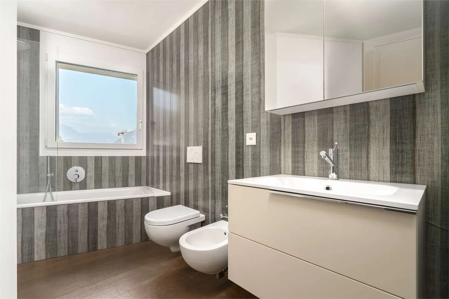 Appartamento moderno con vista lago - Foto 9 di 13