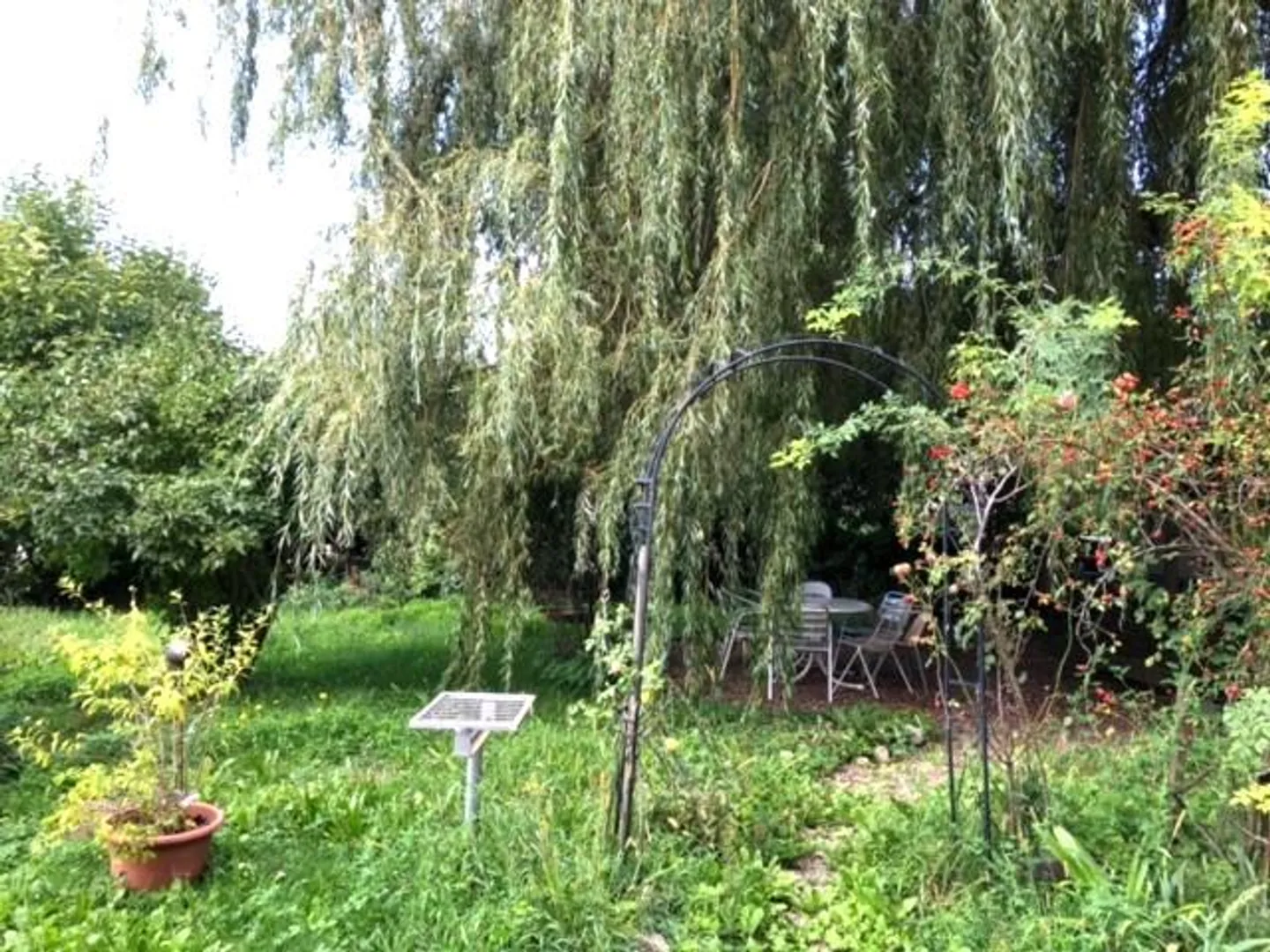 EMPLACEMENT IDYLLIQUE AU CALME AVEC RÊVE DE JARDIN - Photo 6 sur 6