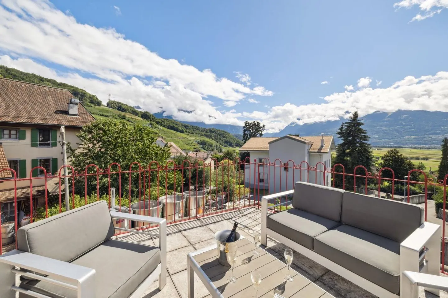 Selten! Im Dorf Ollon authentisches Winzerhaus & Anbau - Foto 10 von 13