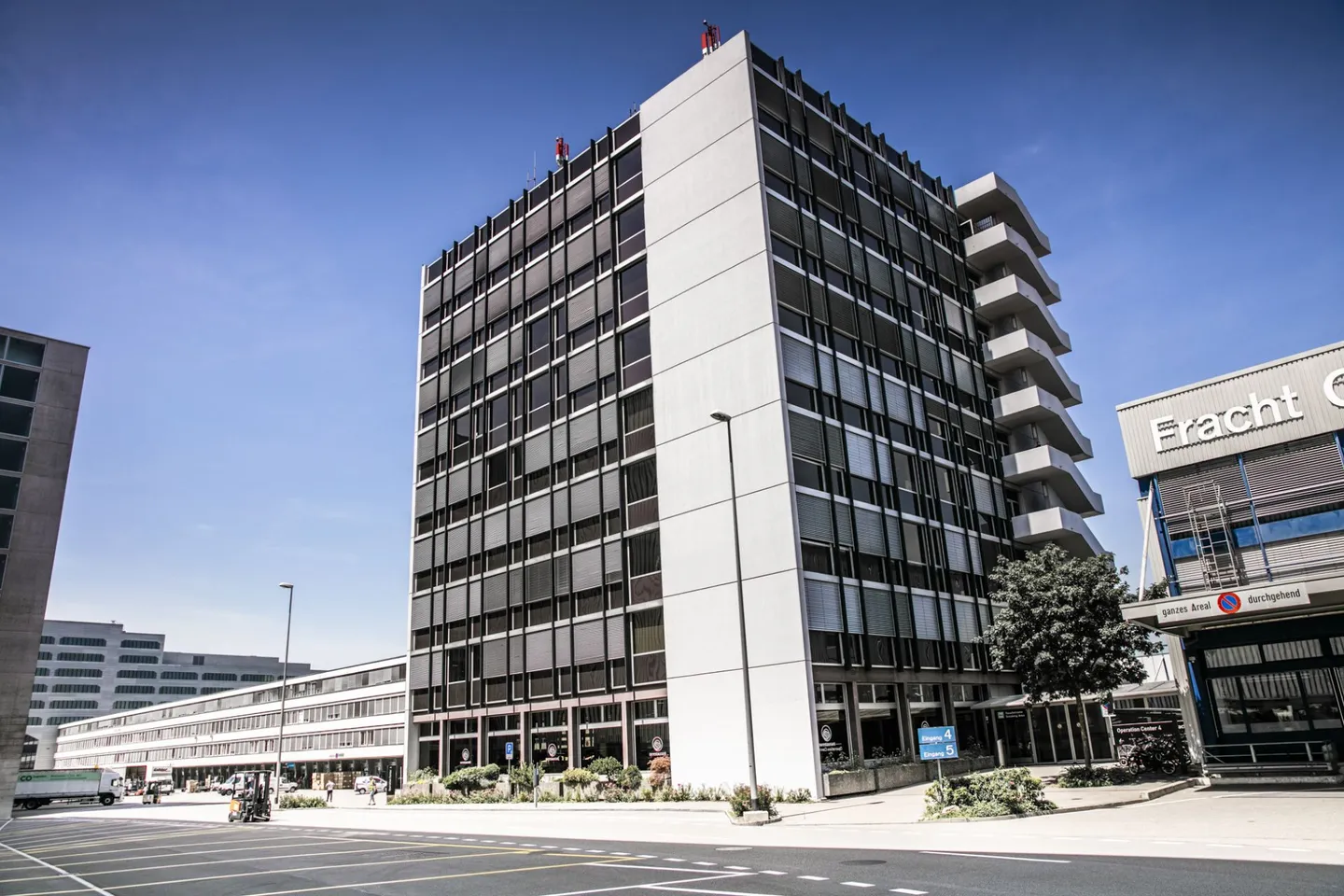 Operation Center 4 - Exclusive Location in the Heart of Cargo - Photo 1 of 4
