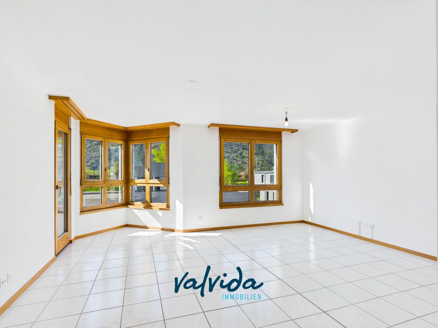 Appartamento attraente di 4,5 stanze a Raron - soleggiato, tranquillo, centrale, con garage - Foto 2 di 10