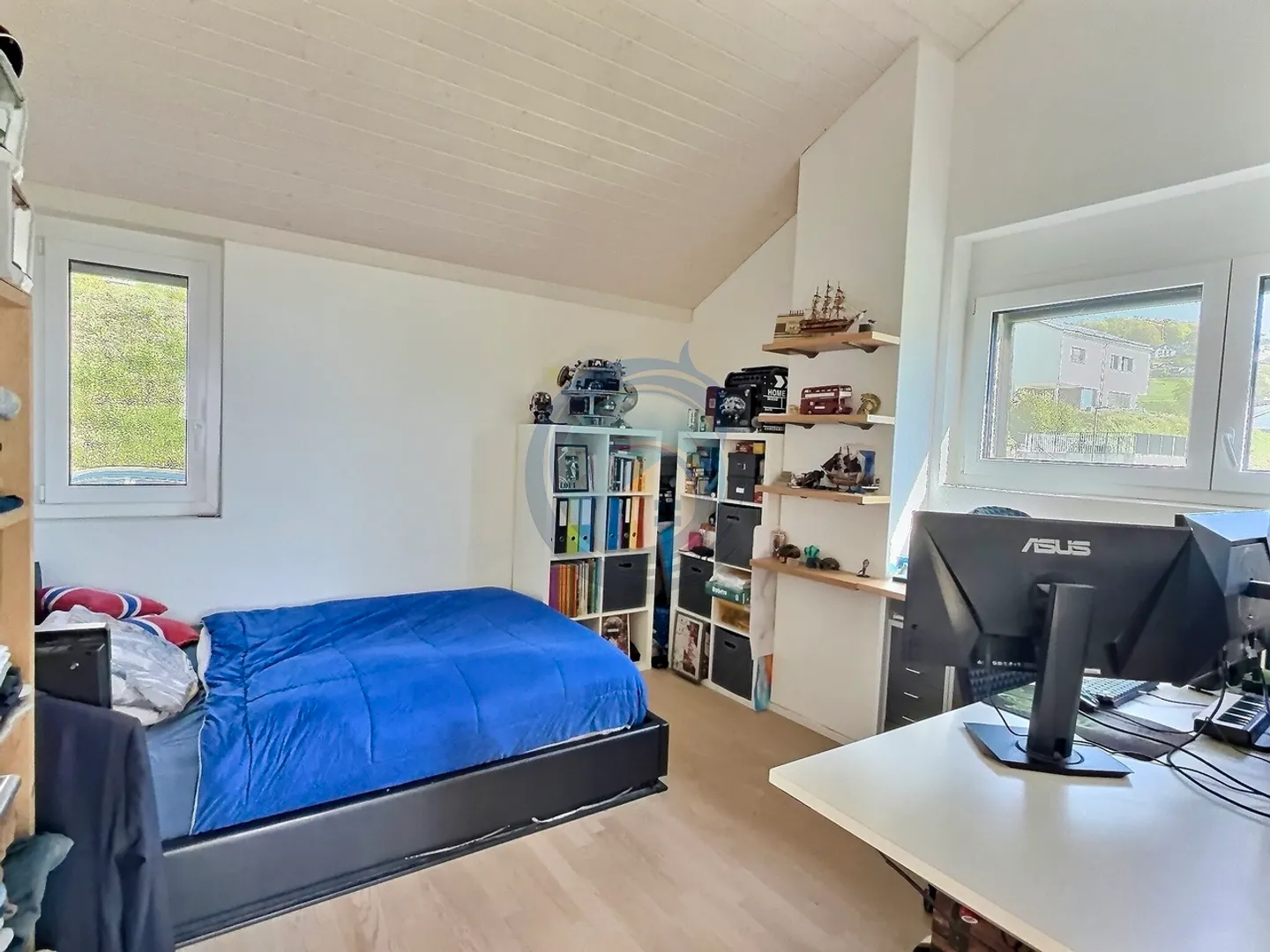 JOLIE VILLA JUMELLE DE 5.5 PIECES AVEC VUE SUR LE LAC - Photo 11 sur 14