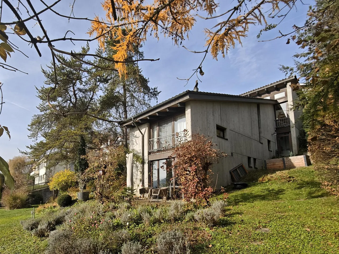 5.5 Single-family house with garden, garage and apartment - Photo 2 of 25