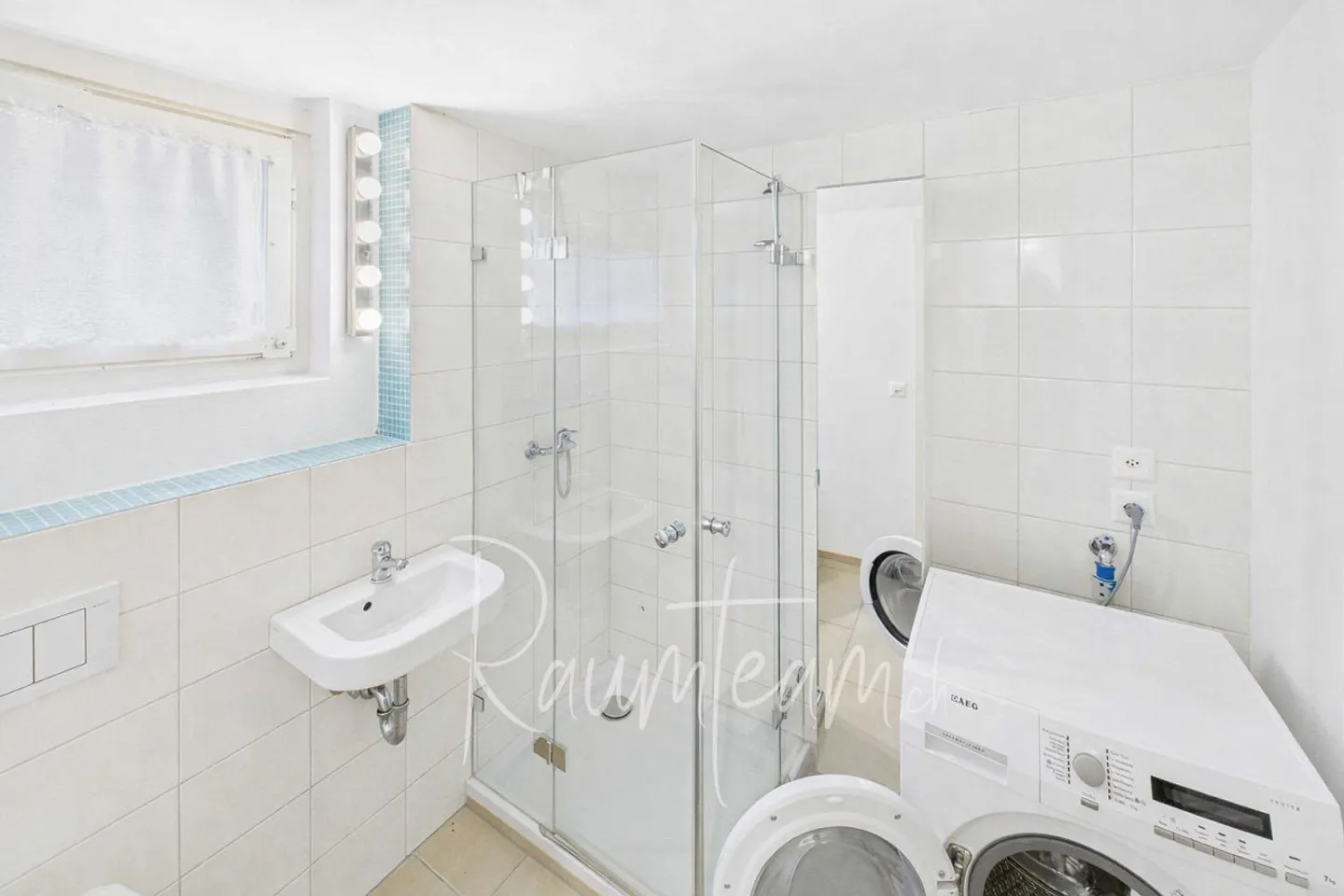 Incantevole Insieme con Casa Residenziale, Atelier/Spazio Commerciale e Appartamento Loft - Foto 9 di 29