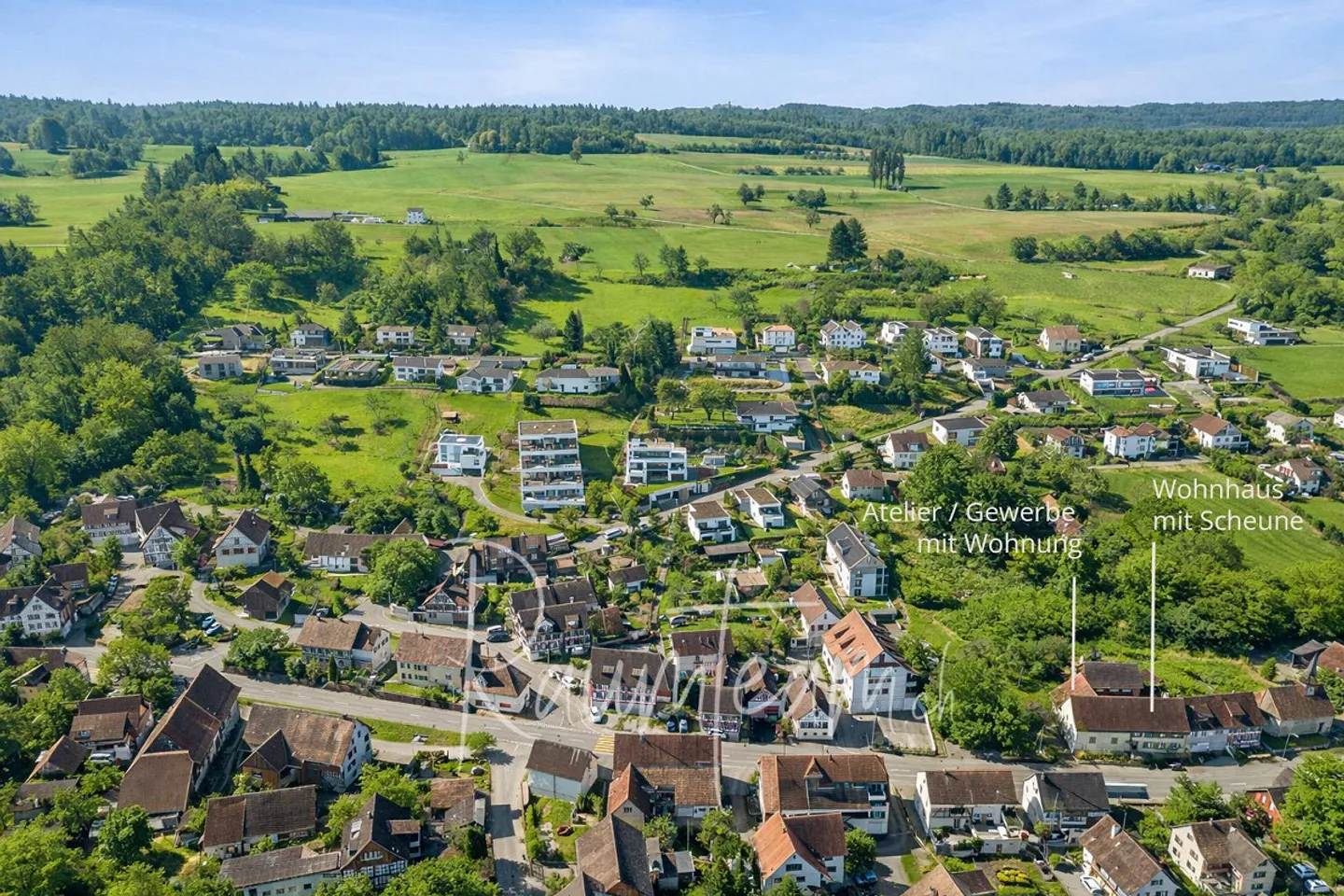 Incantevole Insieme con Casa Residenziale, Atelier/Spazio Commerciale e Appartamento Loft - Foto 14 di 29