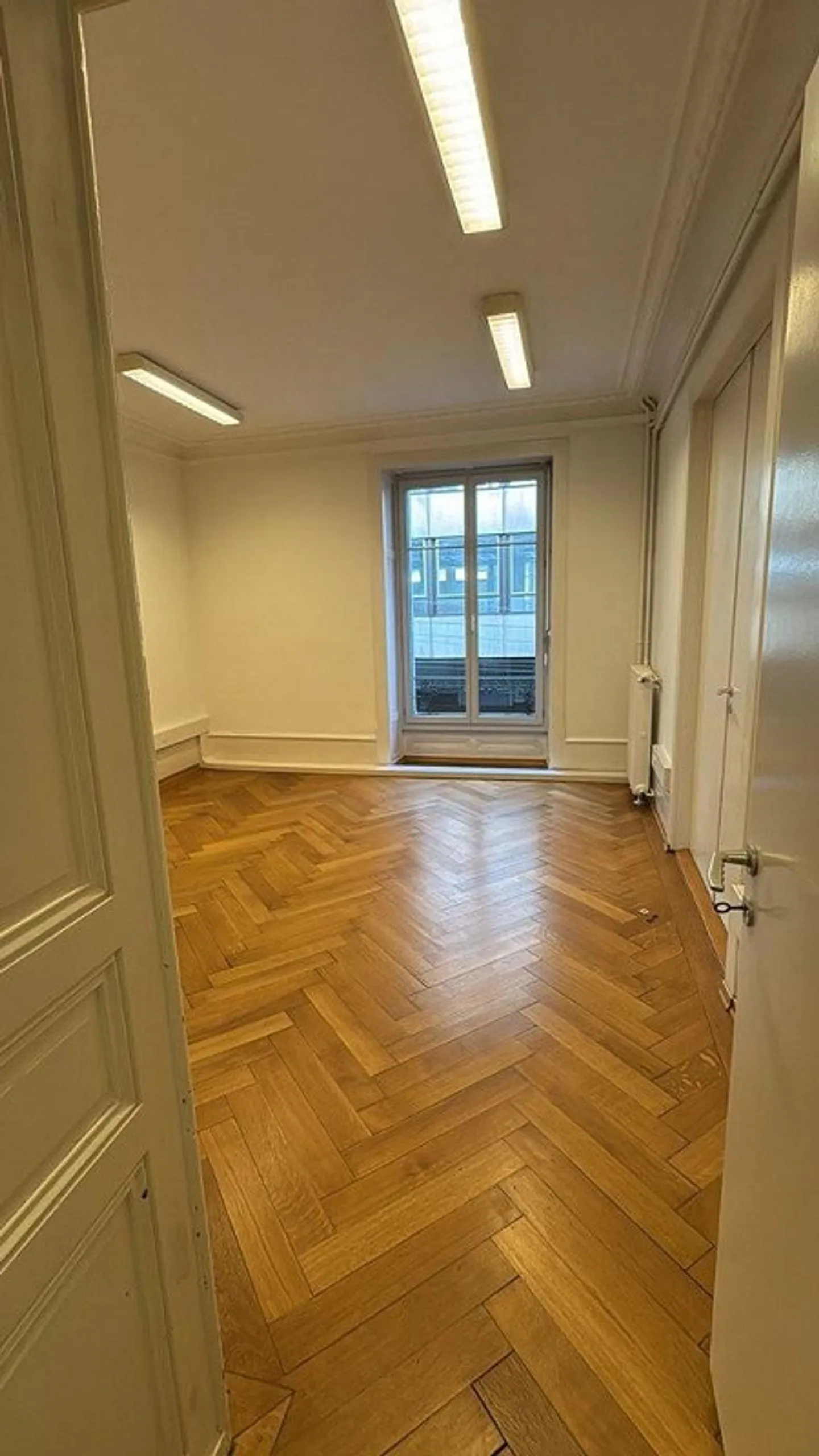 Wonderful commercial space in the city center! - Photo 9 of 10