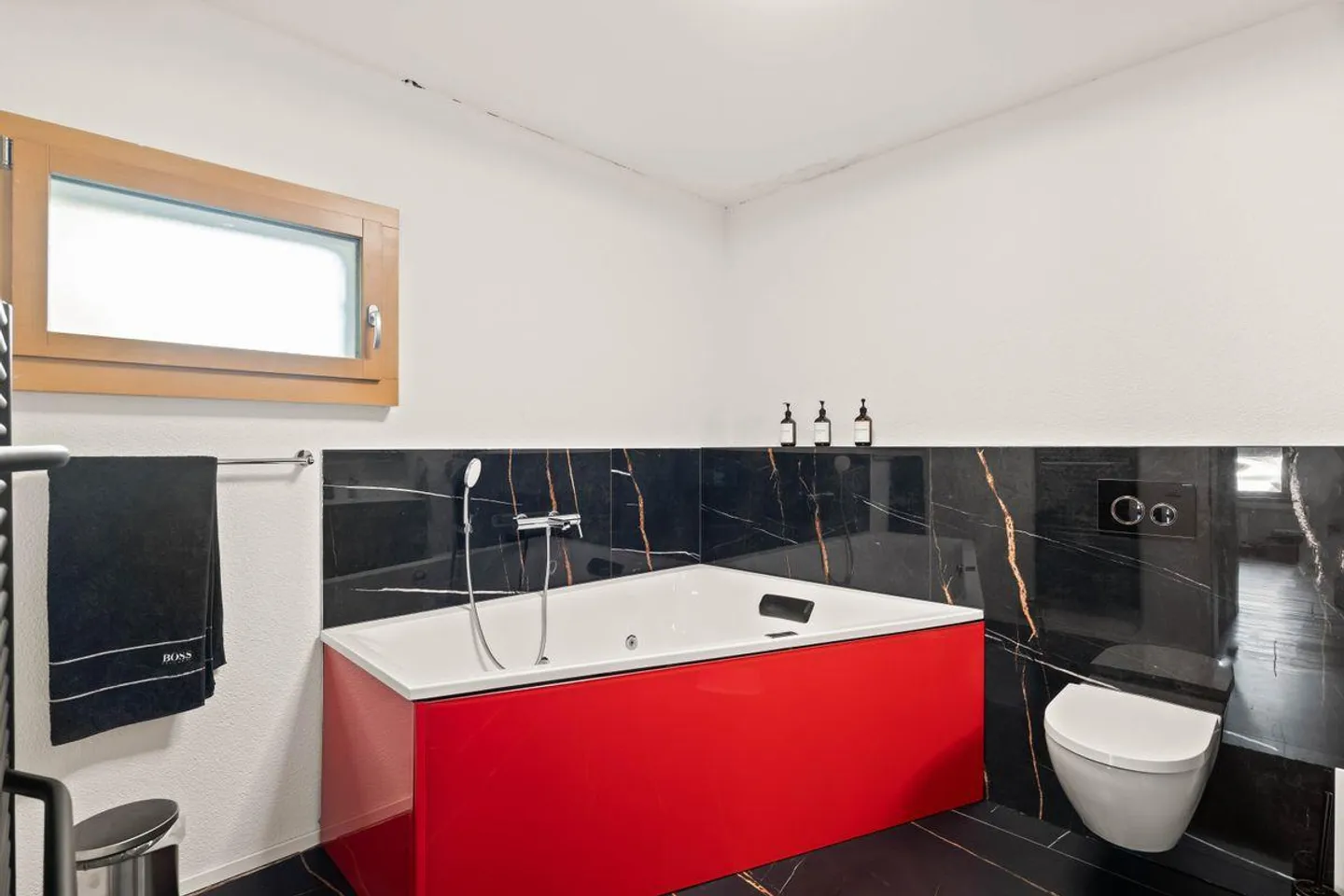 Spacious 4.5-Room Apartment - Photo 13 of 13