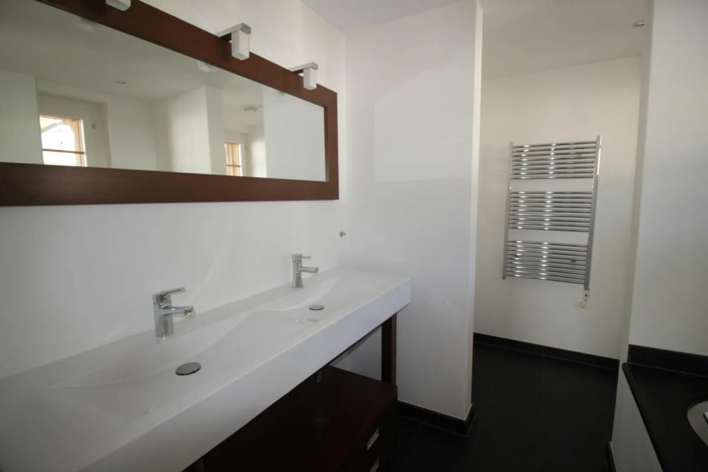 Exceptional Apartment in Montana - Photo 12 of 15