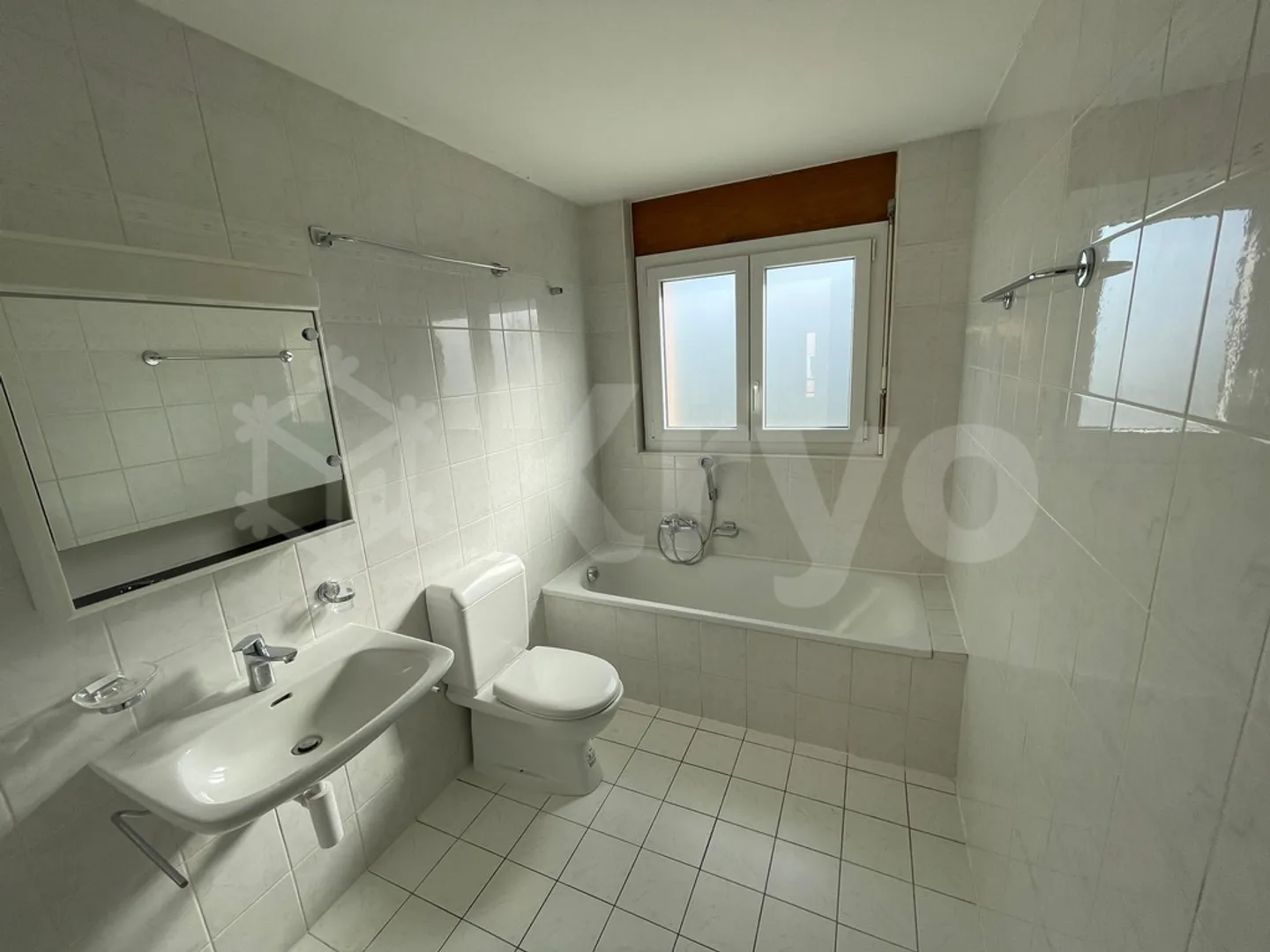 APPARTEMENT 3.5PCES AVEC GRAND BALCON - Photo 6 of 8