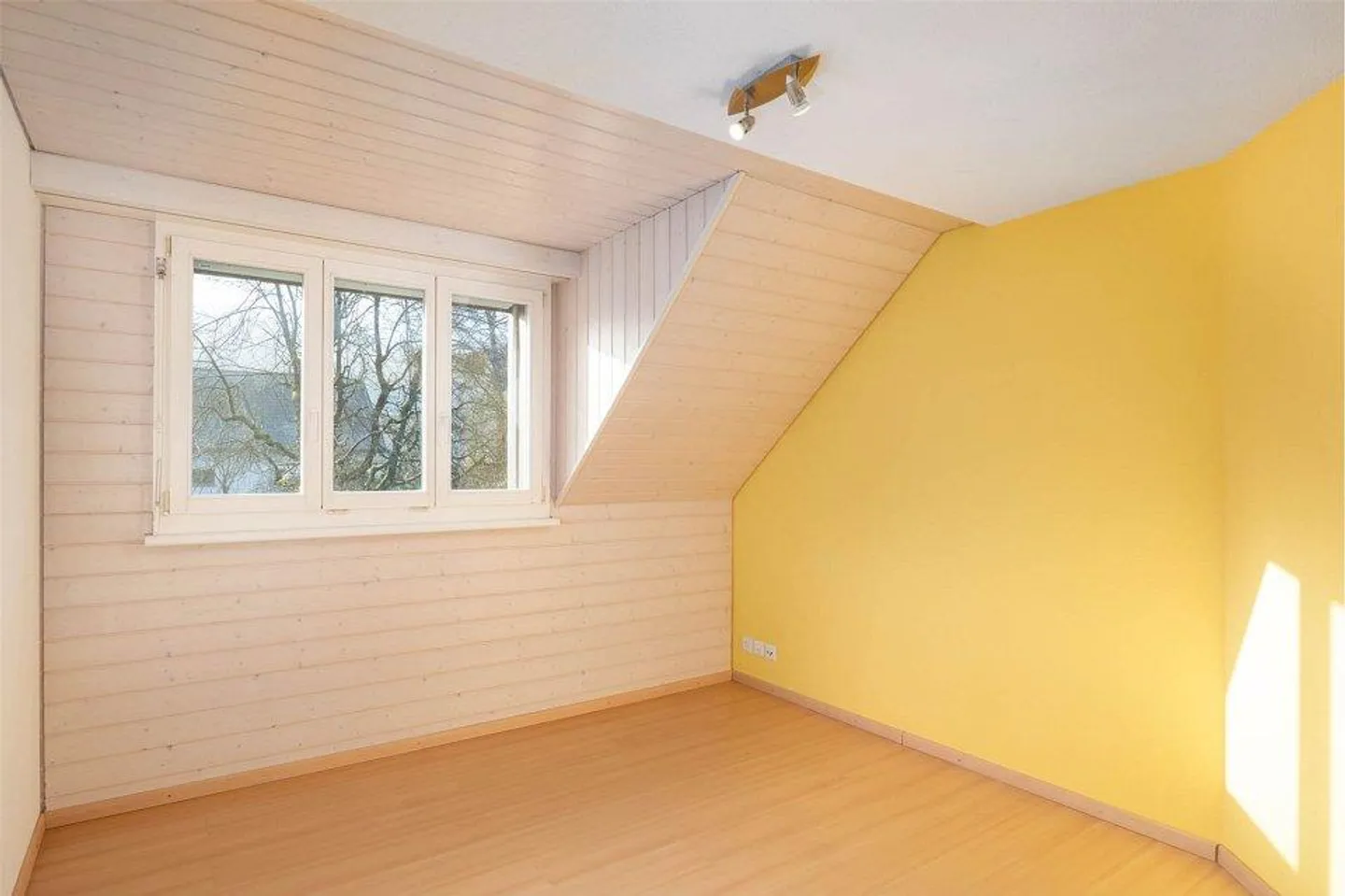 Charmantes 5 Zimmer-Einfamilien-Eckhaus an ruhiger Lage - Foto 9 von 12