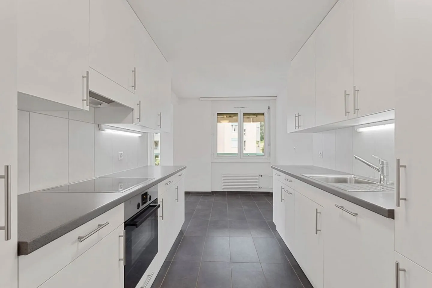 Appartement Rénové dans Quartier Calme - Photo 3 sur 10