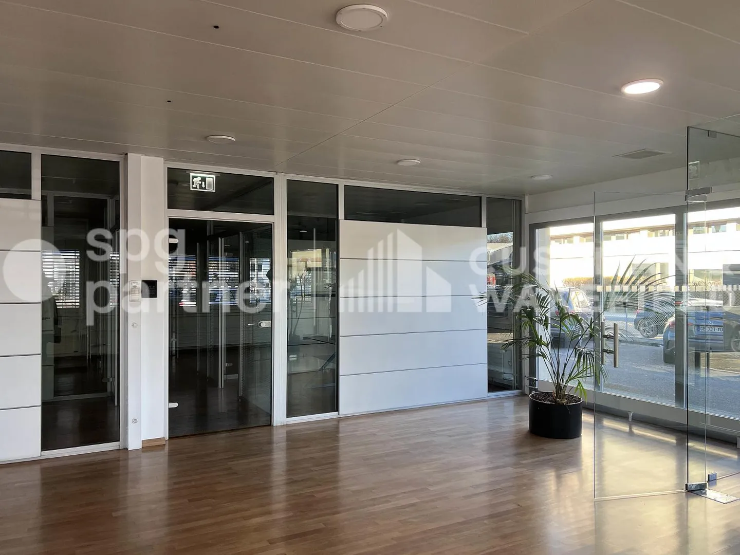 Area of 312 m² on the ground floor for craft activities, showroom or B2B activities - Photo 5 of 12