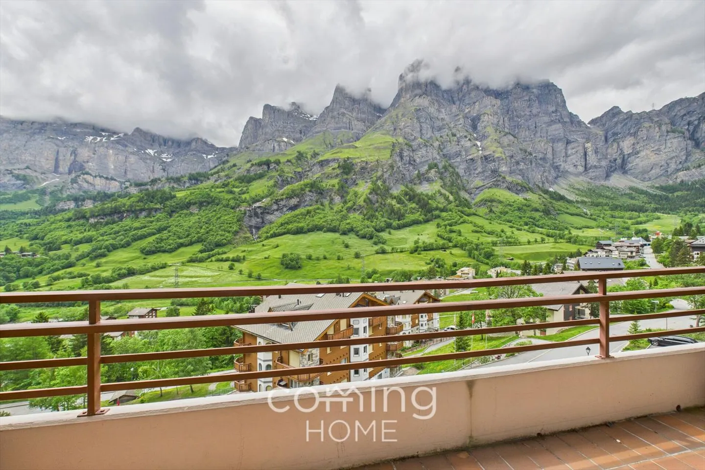 Fantastico appartamento duplex in attico con vista sulle Alpi a Leukerbad - 5,5 stanze che offrono ogni comfort - Foto 1 di 12