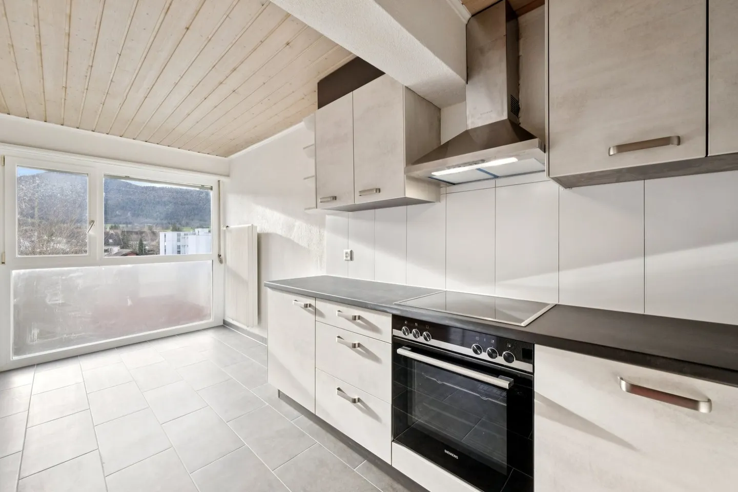 Superbe appartement avec terrasse situé à un emplacement idéal - Photo 1 sur 10