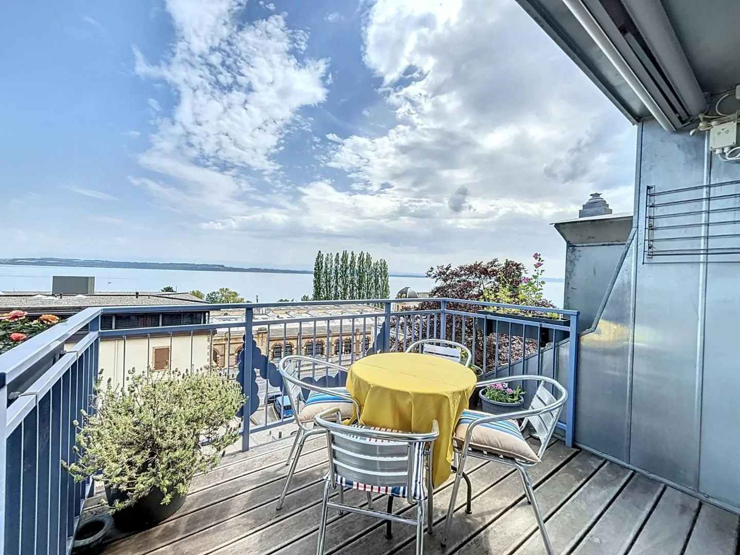 Duplex mit Panoramablick auf den See und die Alpen - Foto 2 von 13
