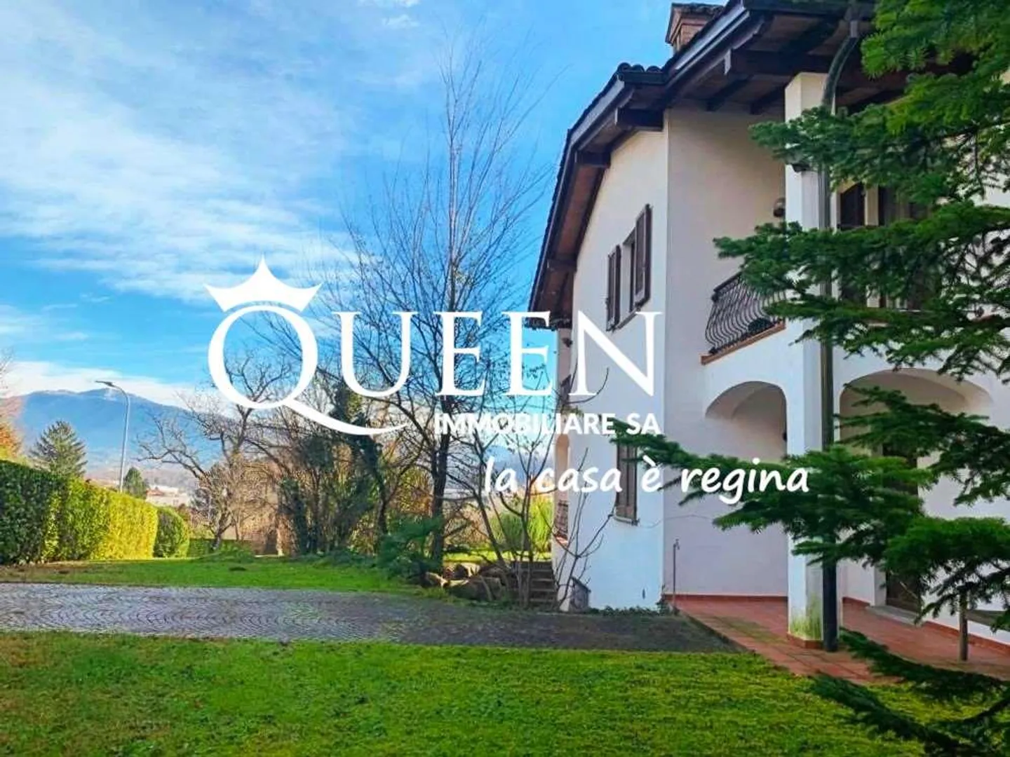 Stabio: villa 10.5 locali, 614 mq., dal fascino mediterraneo, in posiz - Foto 2 di 13