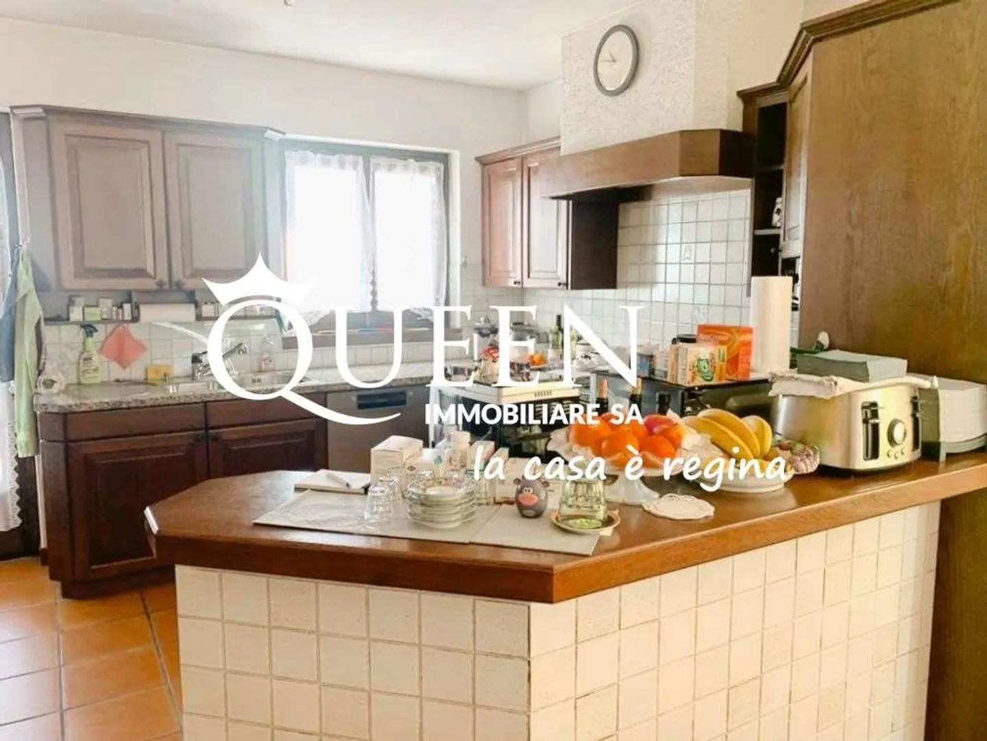 Stabio: villa 10.5 locali, 614 mq., dal fascino mediterraneo, in posiz - Foto 9 di 13