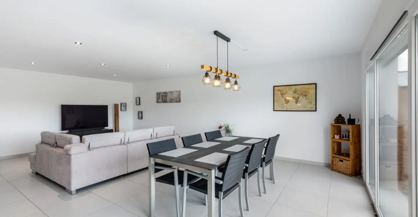 Villa contemporaine 6.5 pièces avec appartement indépendant loué - Photo 7 of 12