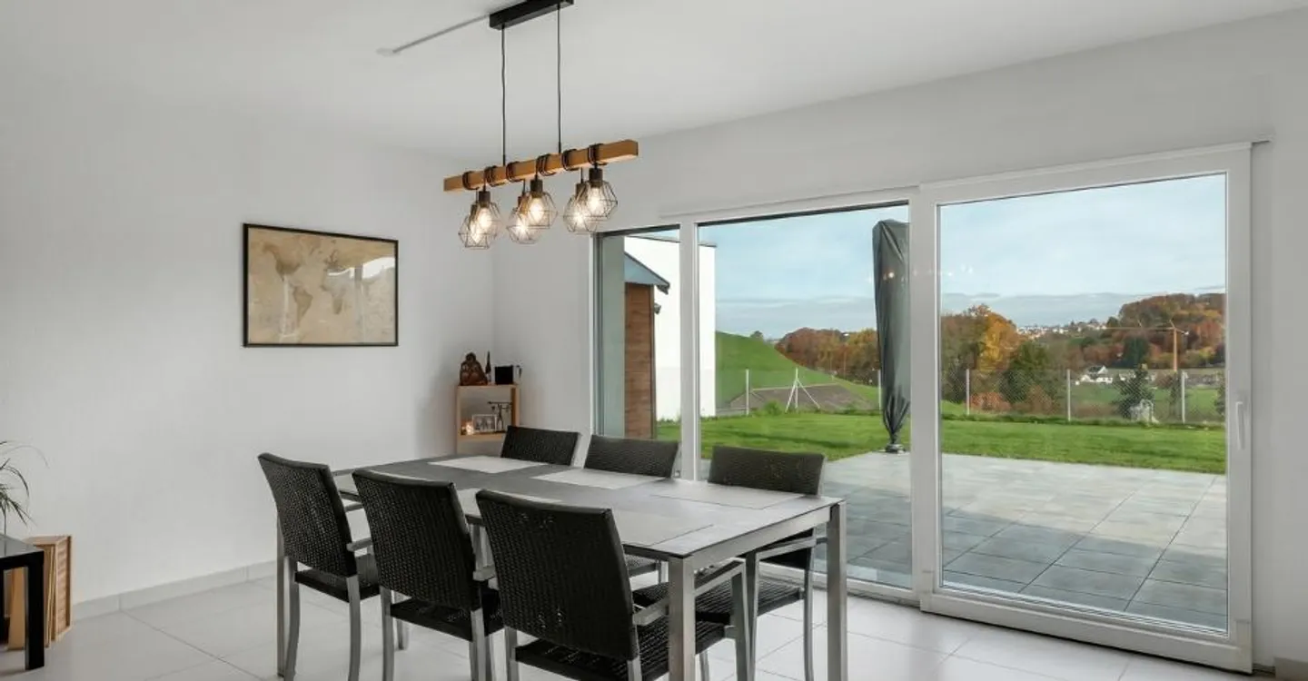 Villa contemporaine 6.5 pièces avec appartement indépendant loué - Photo 6 of 12