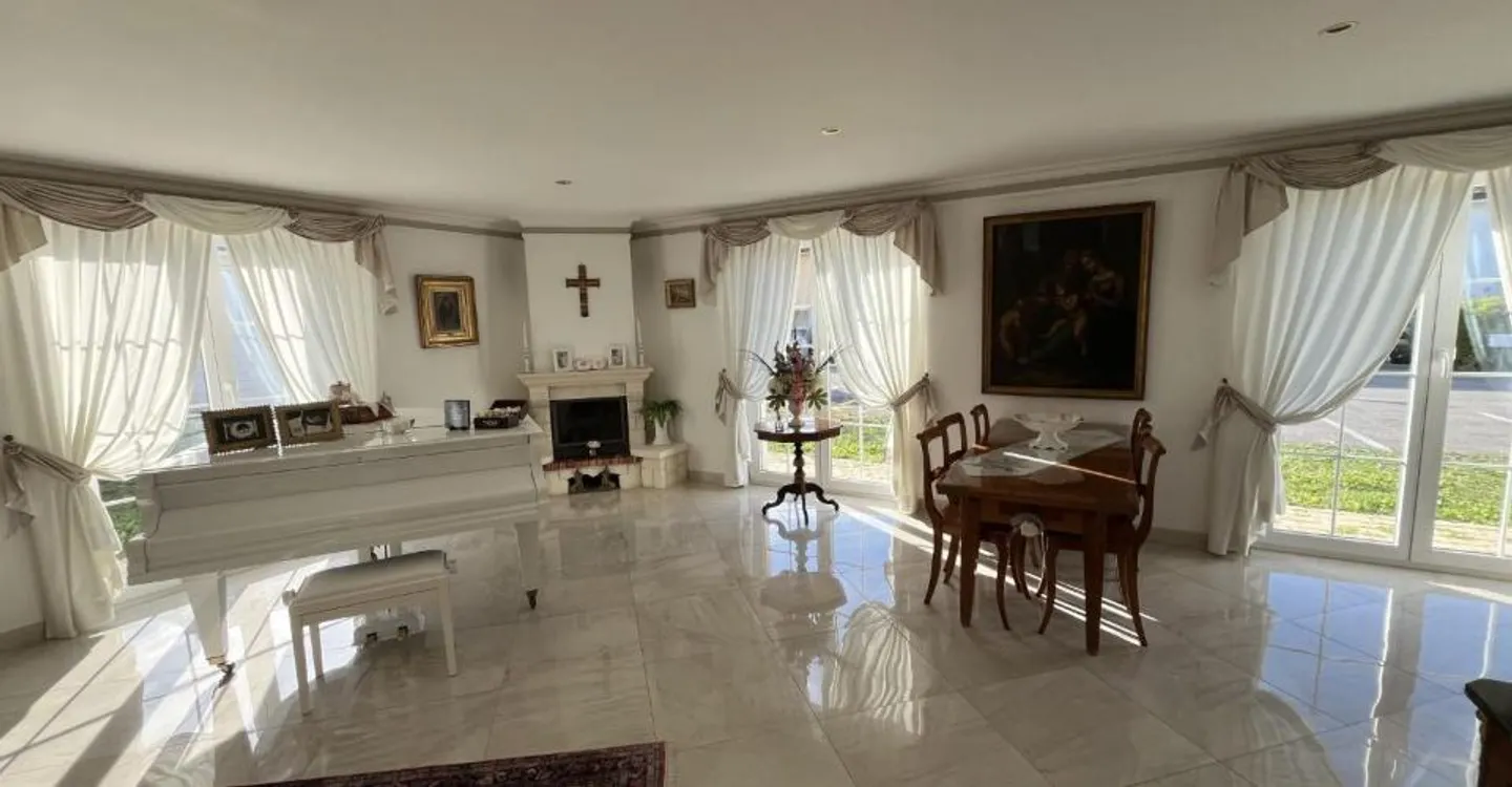 MAGNIFIKANTE EINZEL VILLA - Foto 2 von 12
