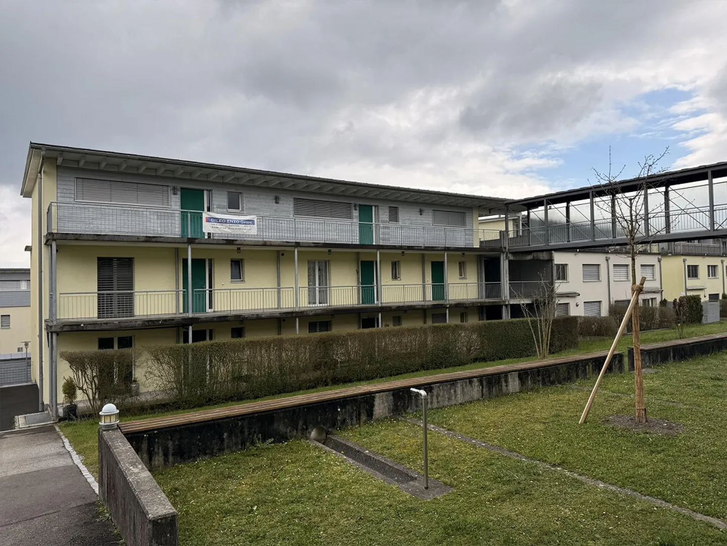 2.5 Room Apartment - Photo 2 of 2