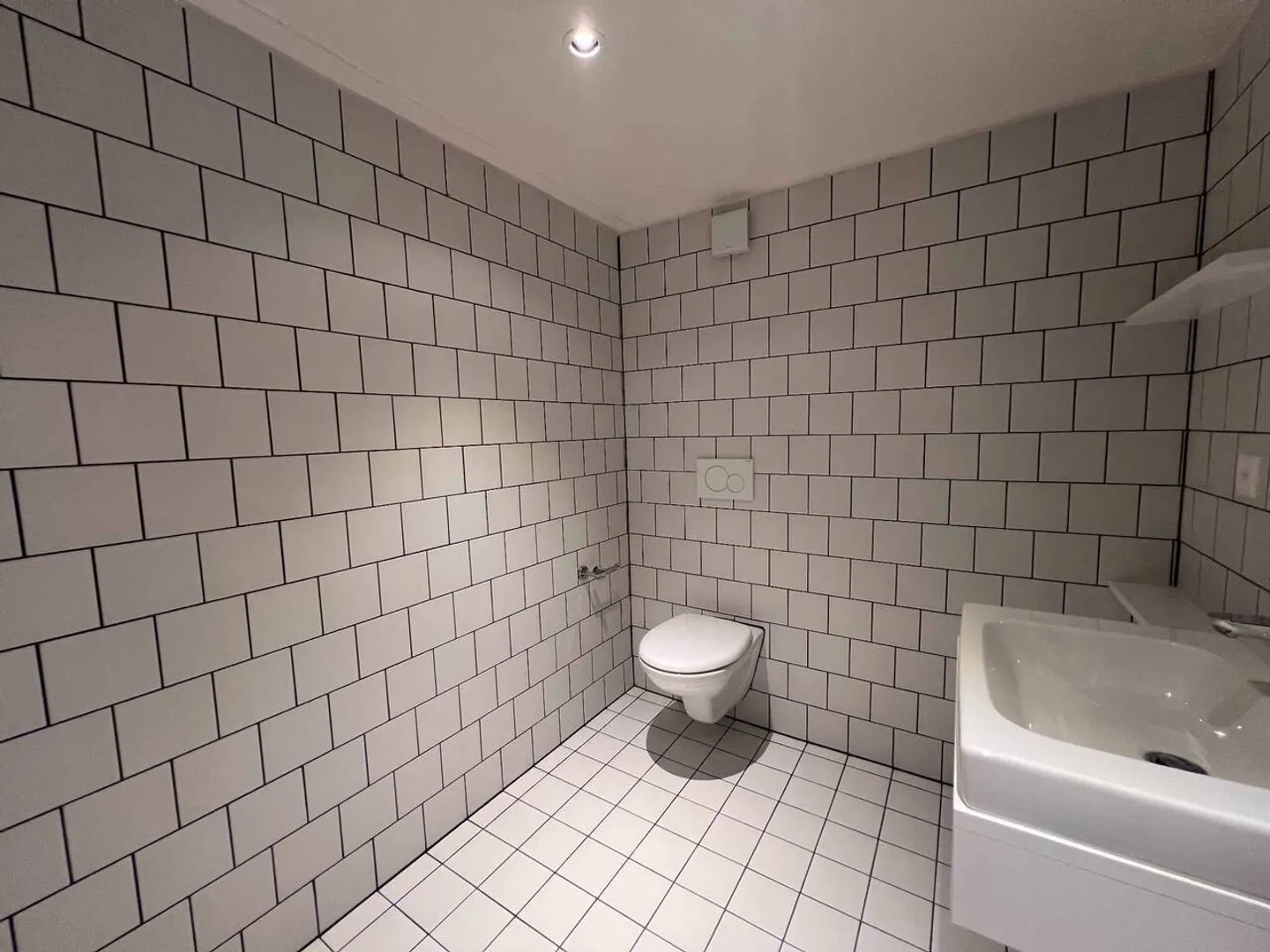 Charming Duplex Apartment - Photo 7 of 7