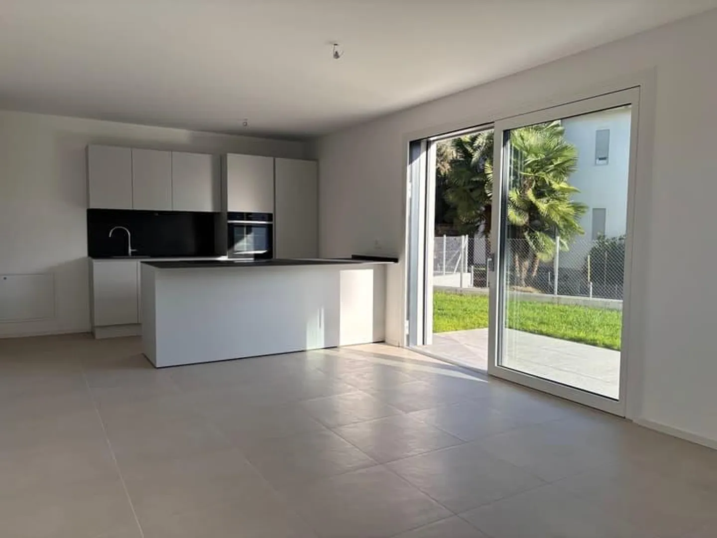 New 2.5-room apartment with garden - Photo 1 of 5