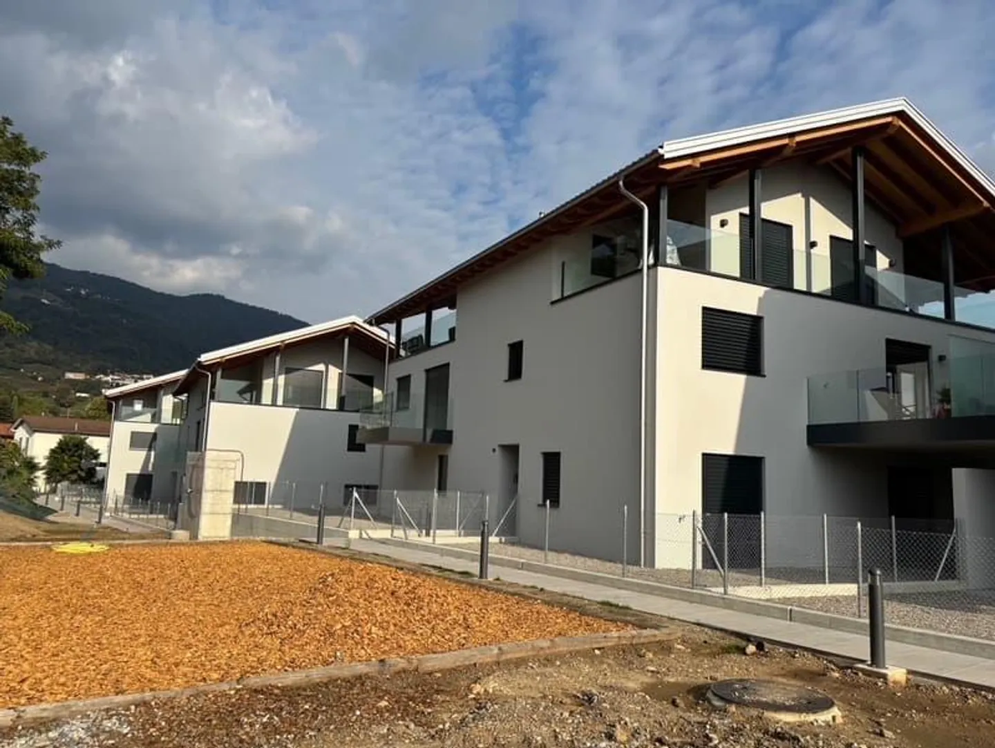 New 2.5-room apartment with garden - Photo 5 of 5