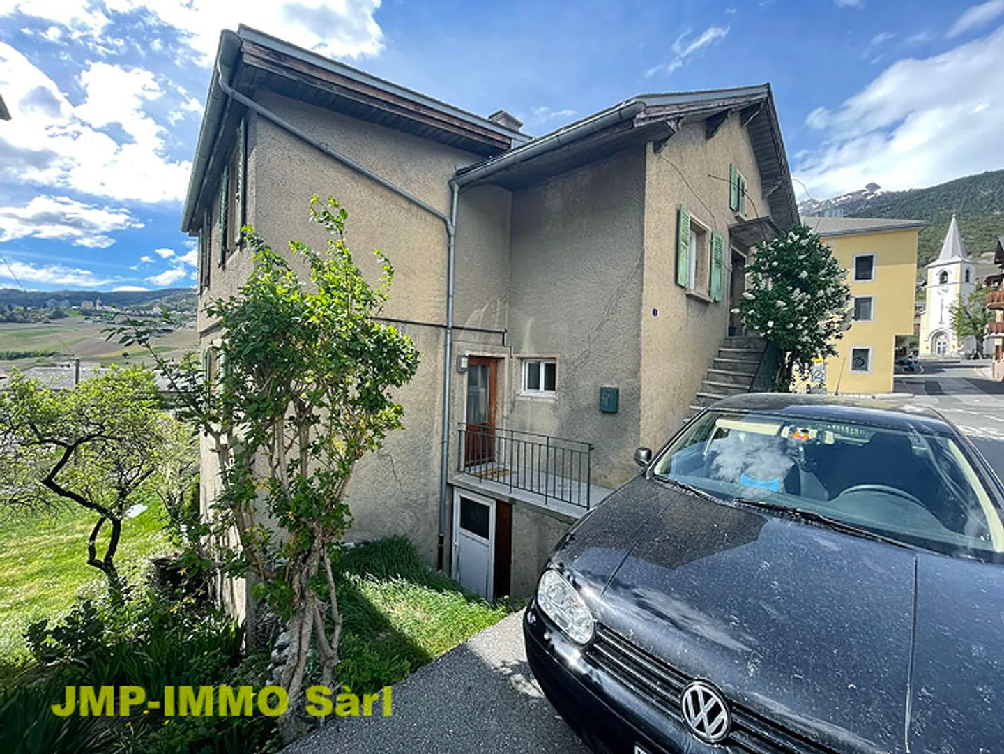 Appartement Rénové au Village - Photo 2 sur 21